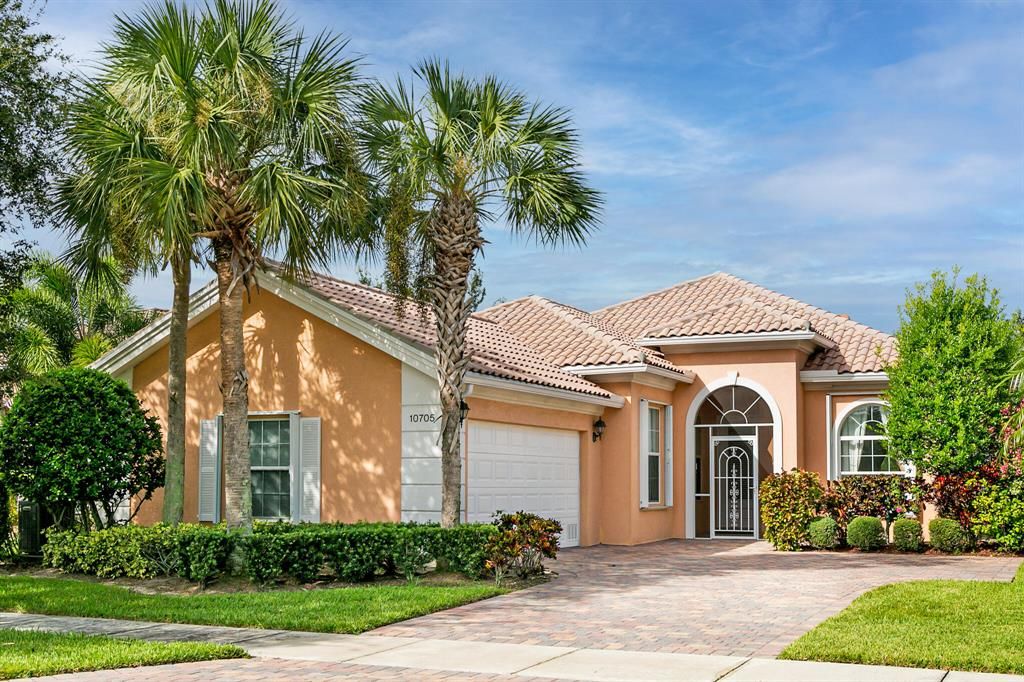 Photo of 10705 SW Stratton Drive, Port Saint Lucie, FL 34987 (MLS # R10748267)