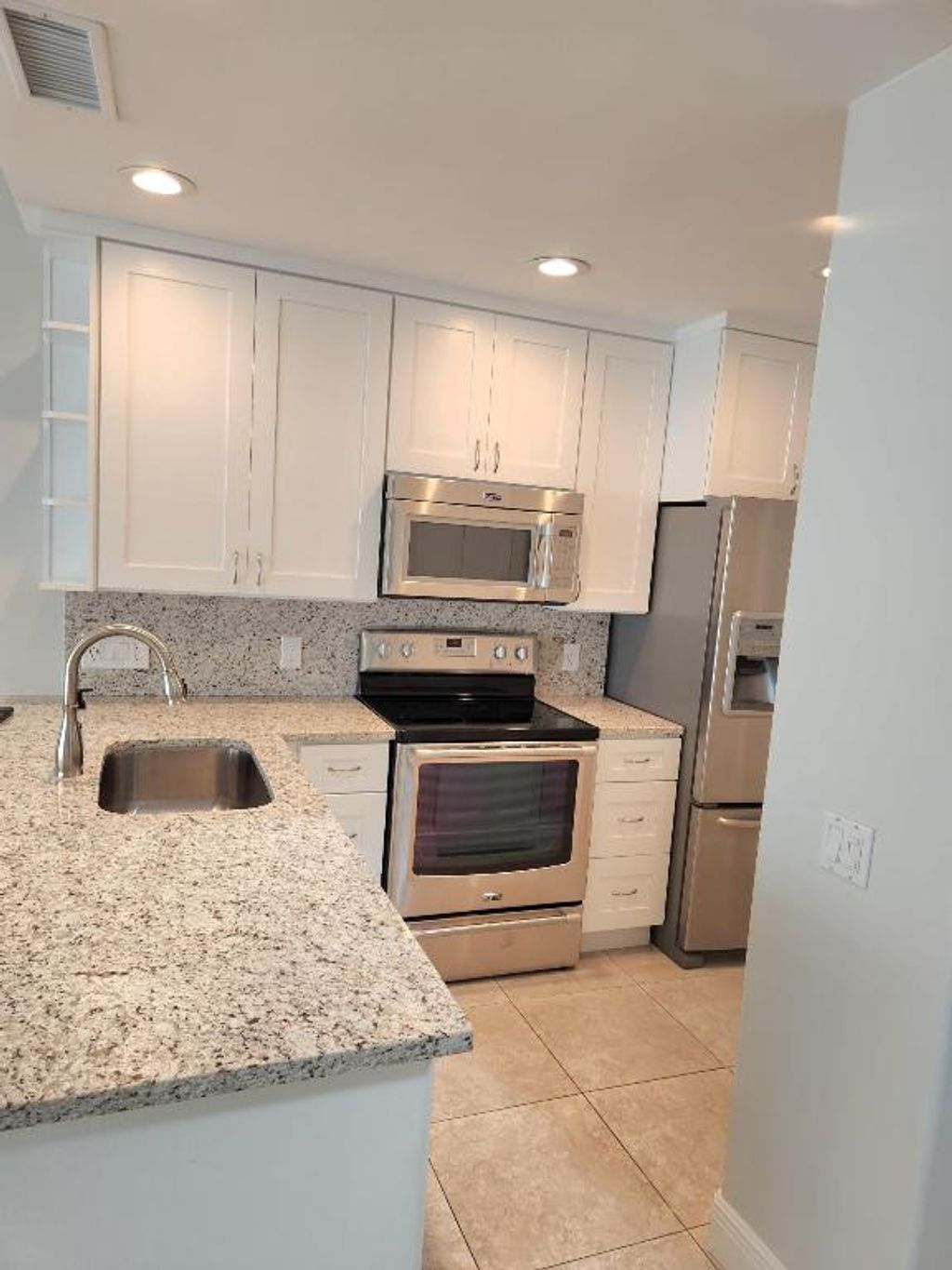 Photo of 23 Oakland Court, Tequesta, FL 33469 (MLS # R10992291)