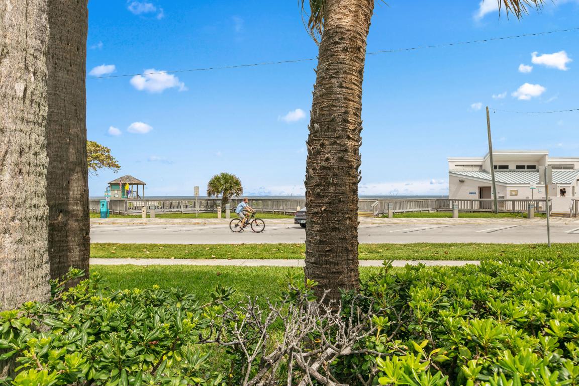 ISLAND POINT CONDO - Residential Lease