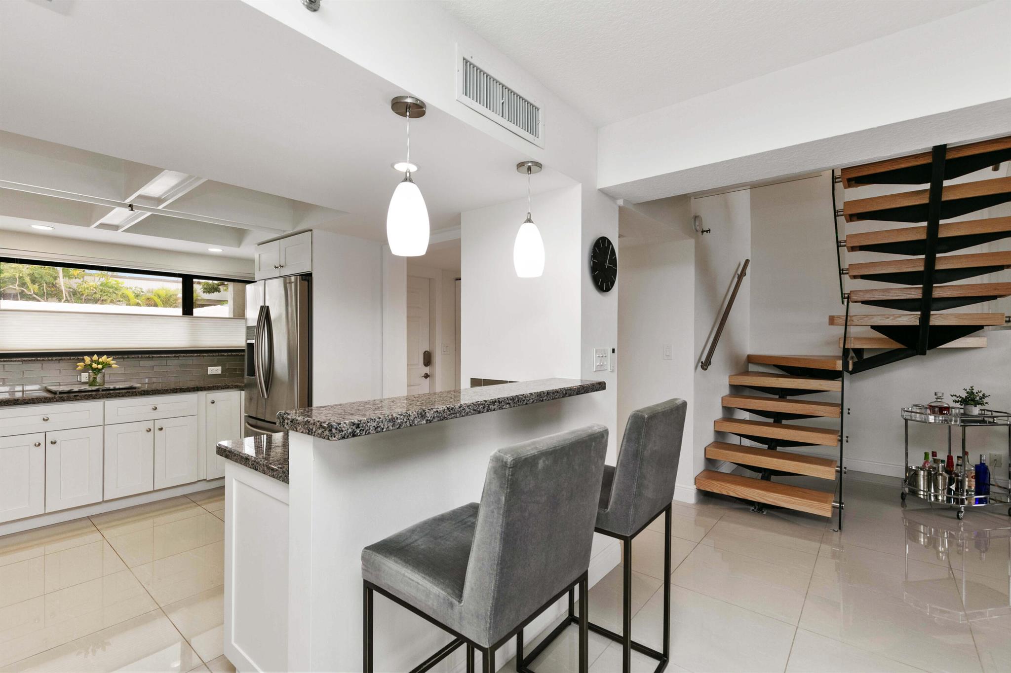 ISLAND POINT CONDO - Residential Lease