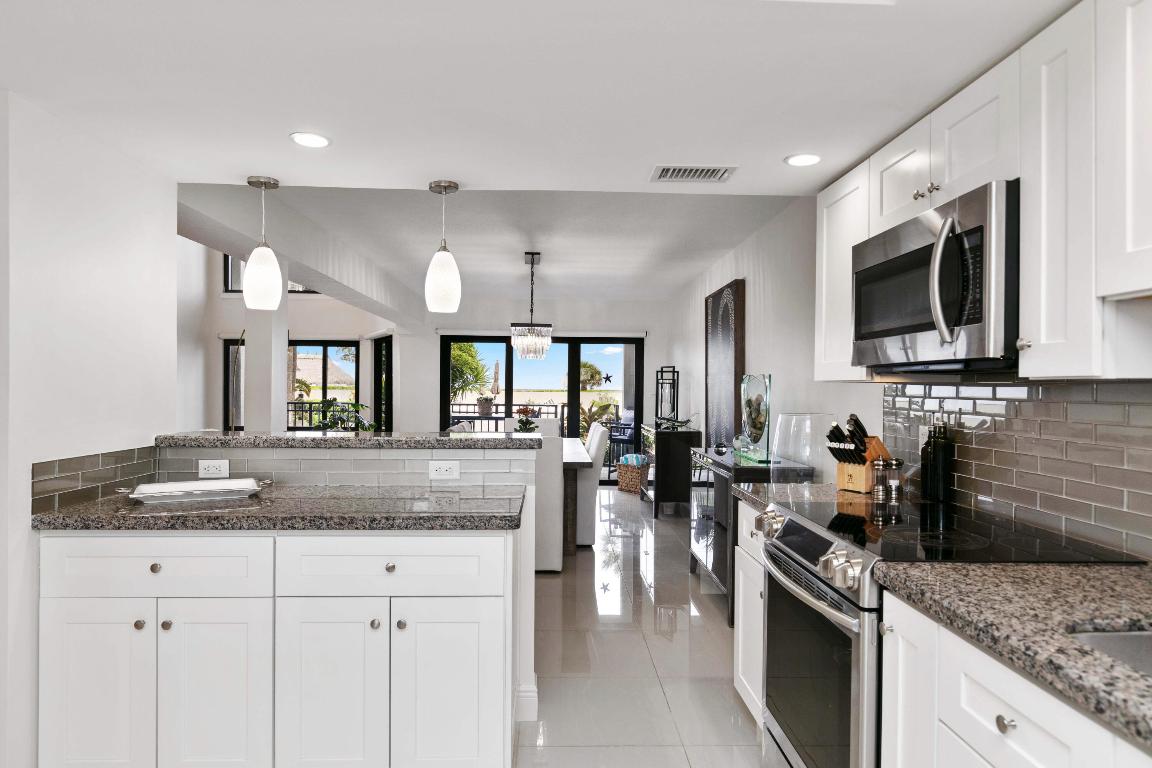 ISLAND POINT CONDO - Residential Lease