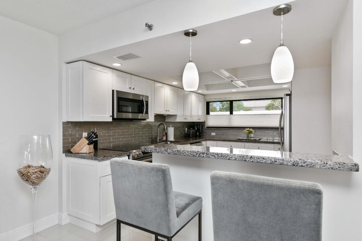 ISLAND POINT CONDO - Residential Lease