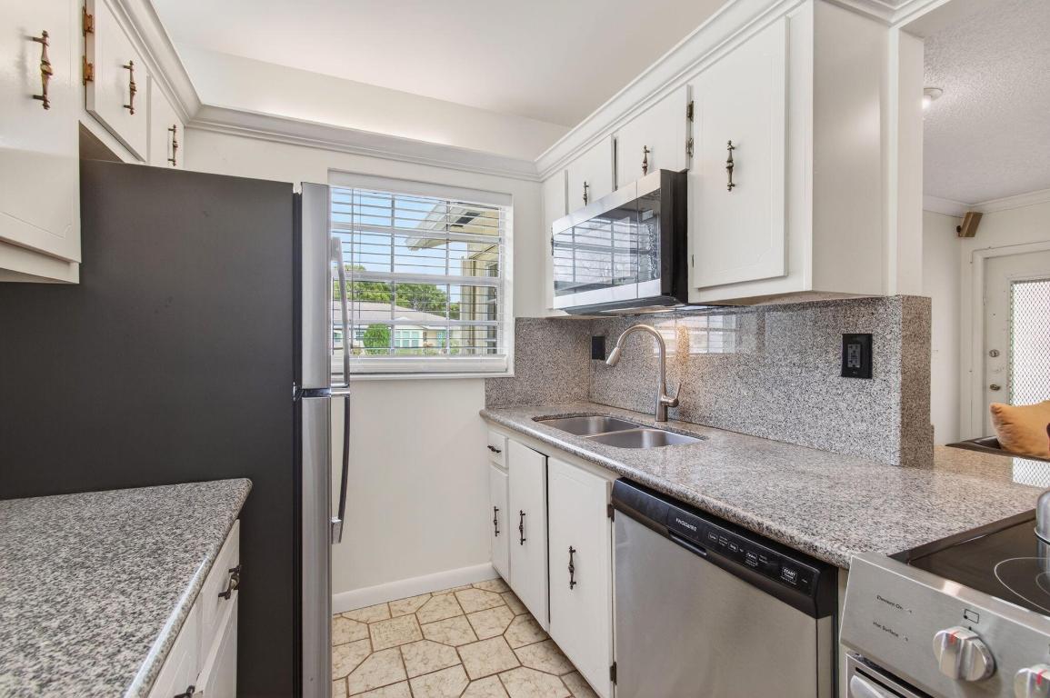 HIGH POINT OF DELRAY WEST - Residential