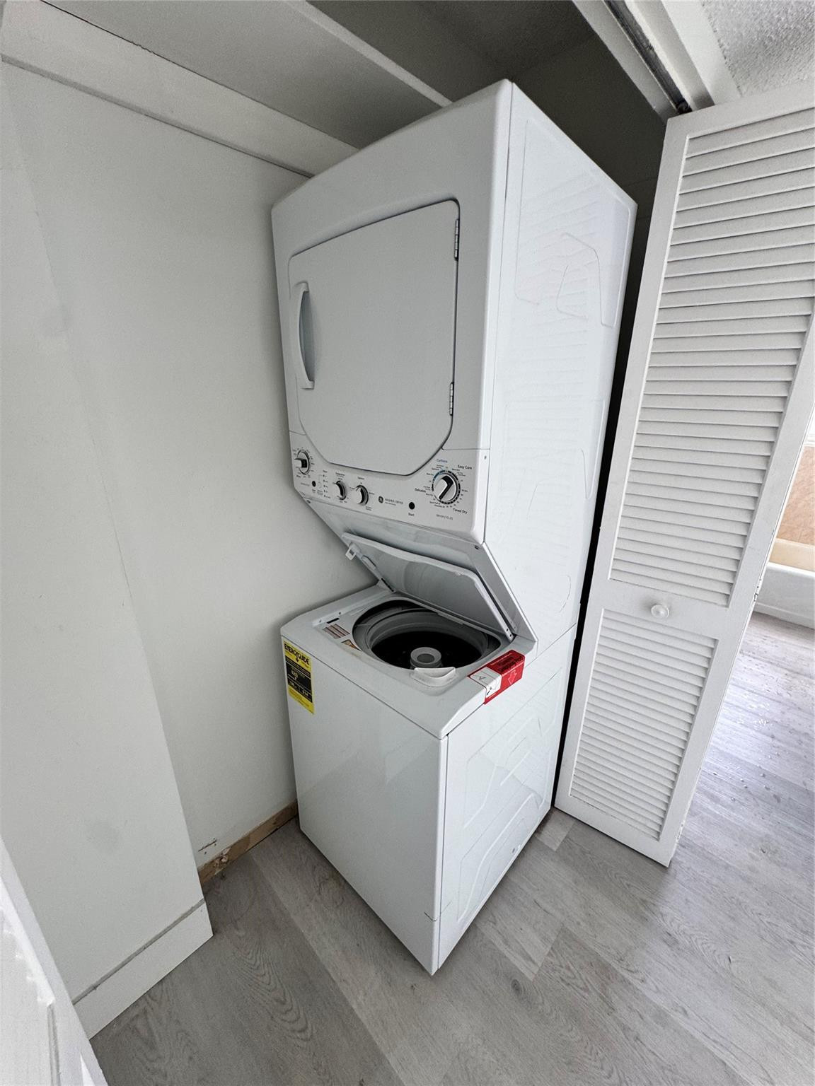 VILLA ROYAL CONDO - Residential