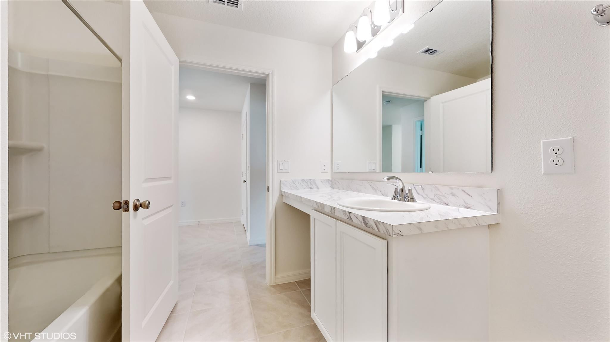 Savannah Lake - Residential Lease