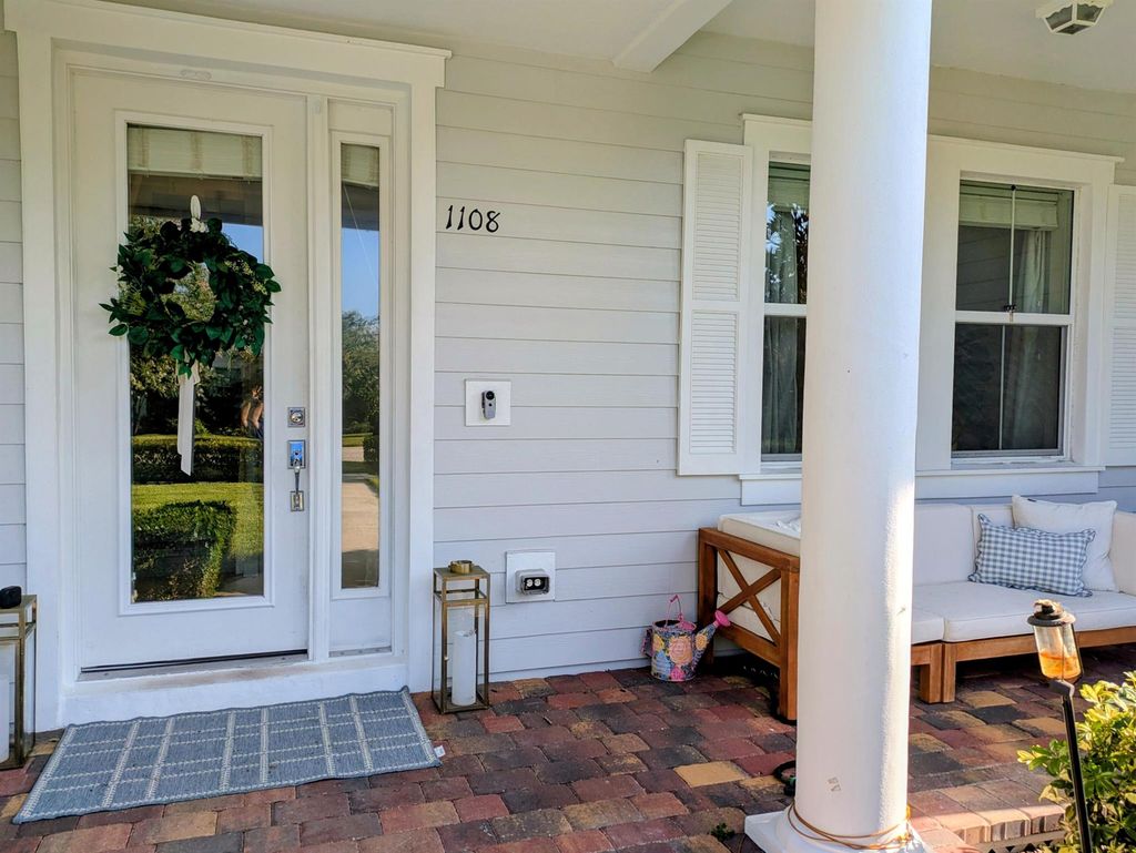 Photo of 1108 Turnbridge Drive, Jupiter, FL 33458 (MLS # R11112023)