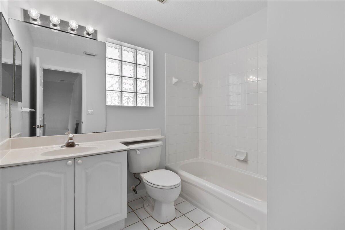 WOODBINE PAR E - Residential Lease