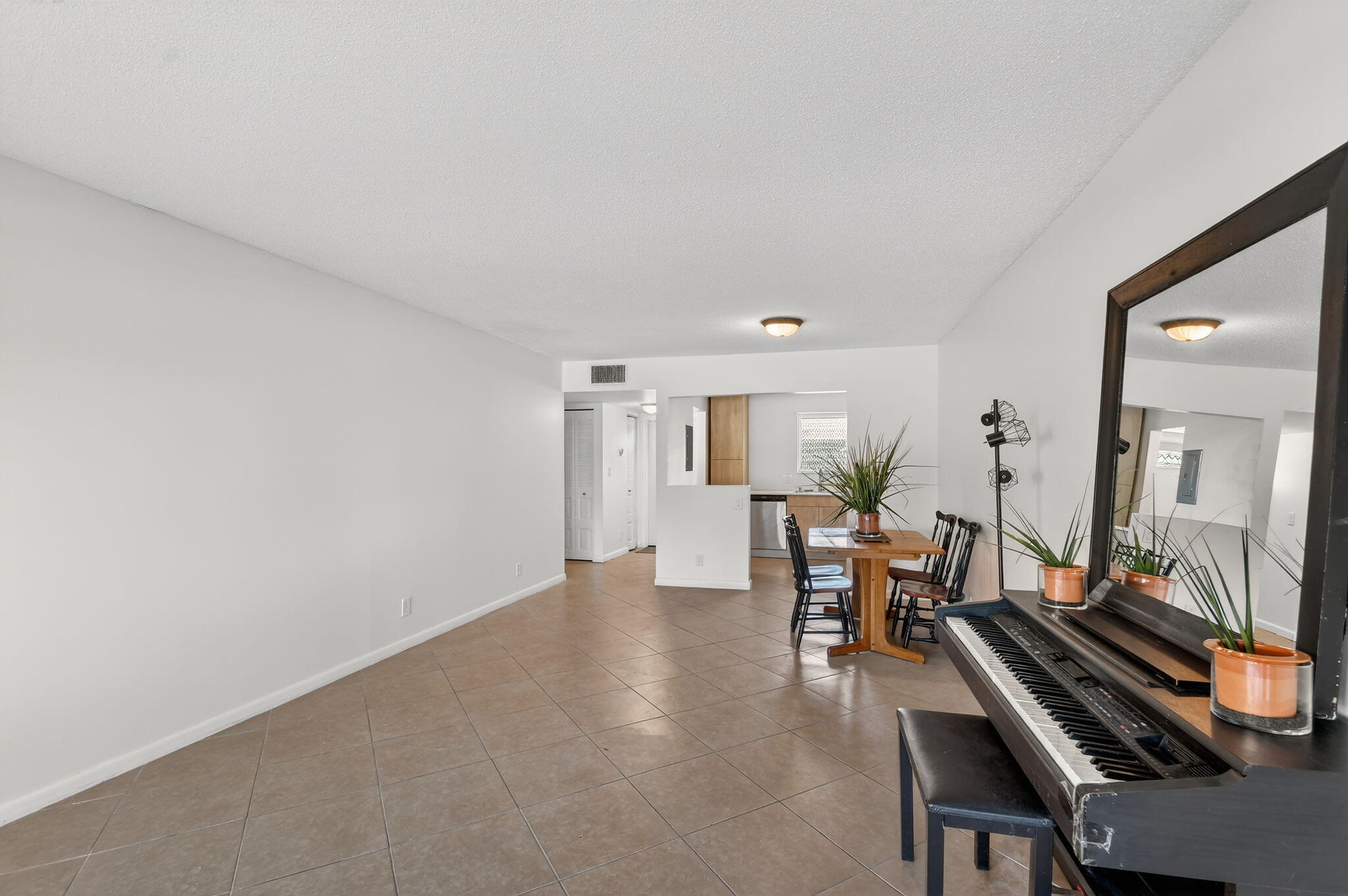 WATERWAY CLUB - Residential