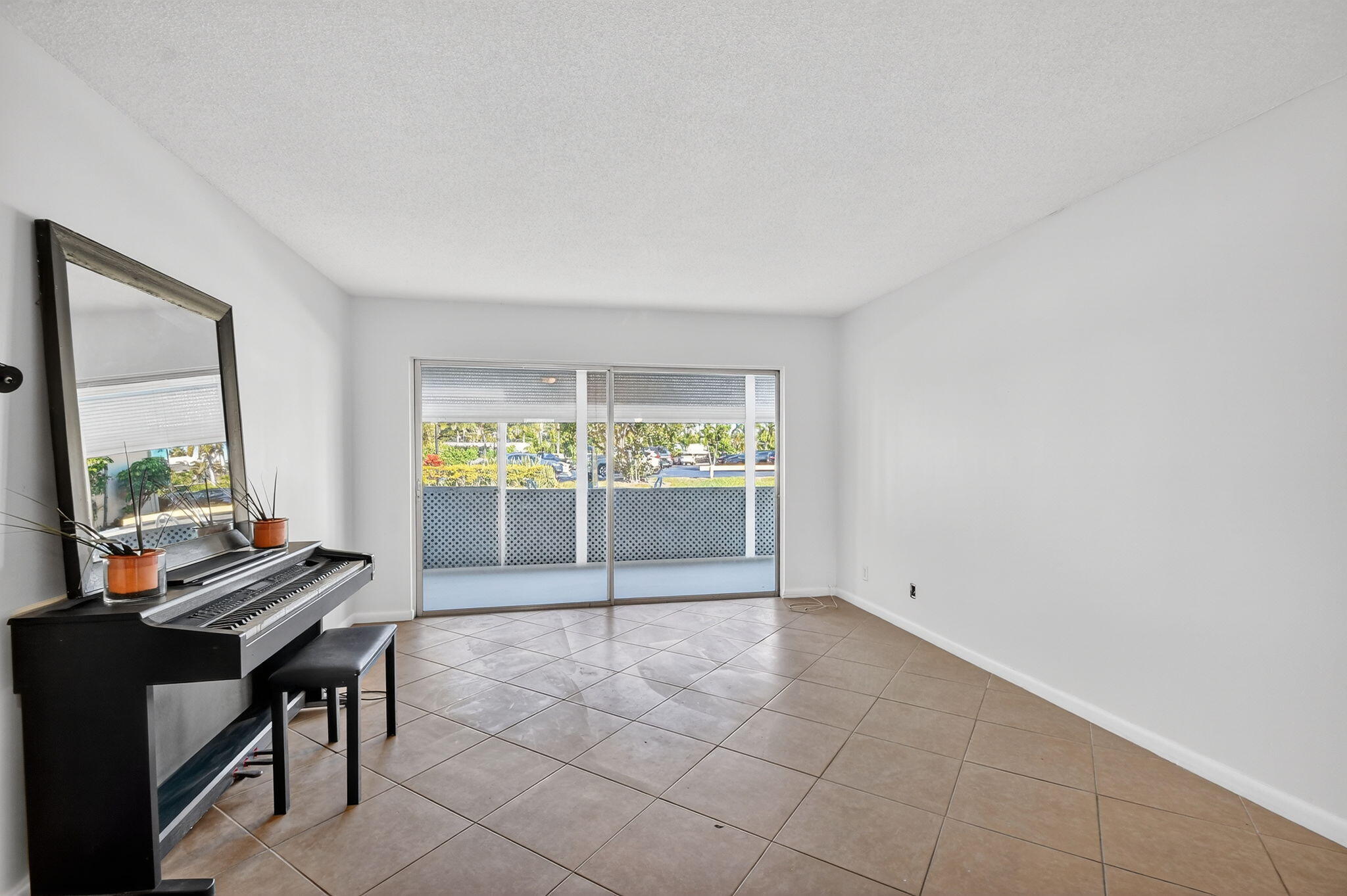 WATERWAY CLUB - Residential