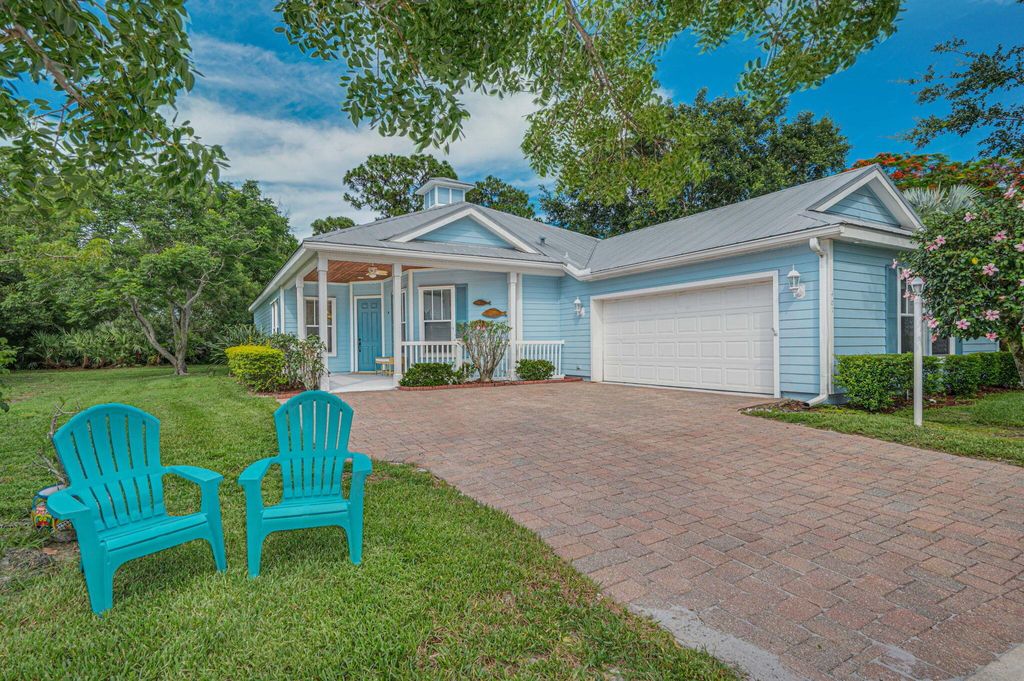 Photo of 461 NE Bluefish Point, Port Saint Lucie, FL 34983 (MLS # R10998912)