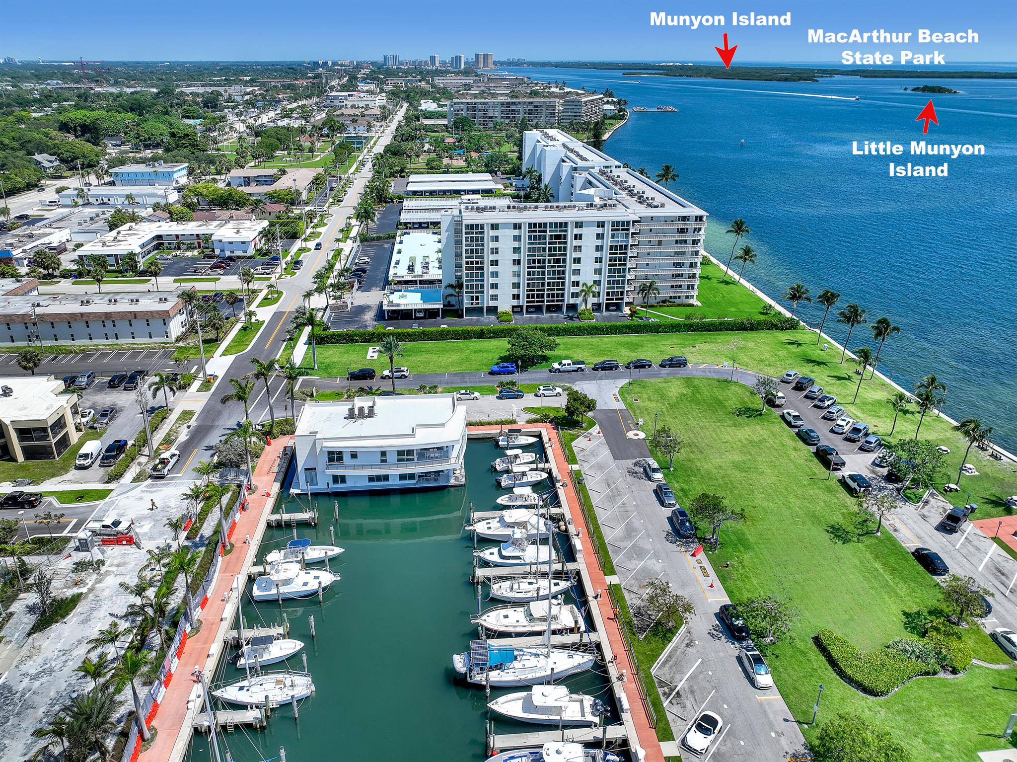 NAUTILUS 220 CONDOMINIUM - Residential