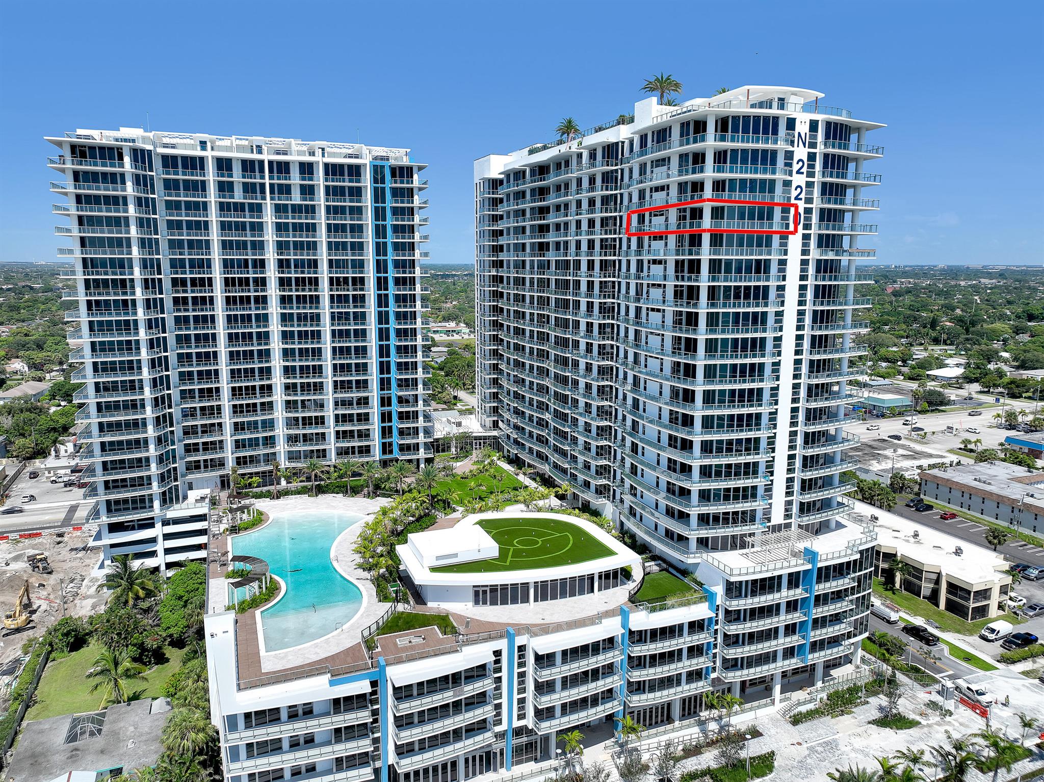 220 Lake Shore Drive N-2103