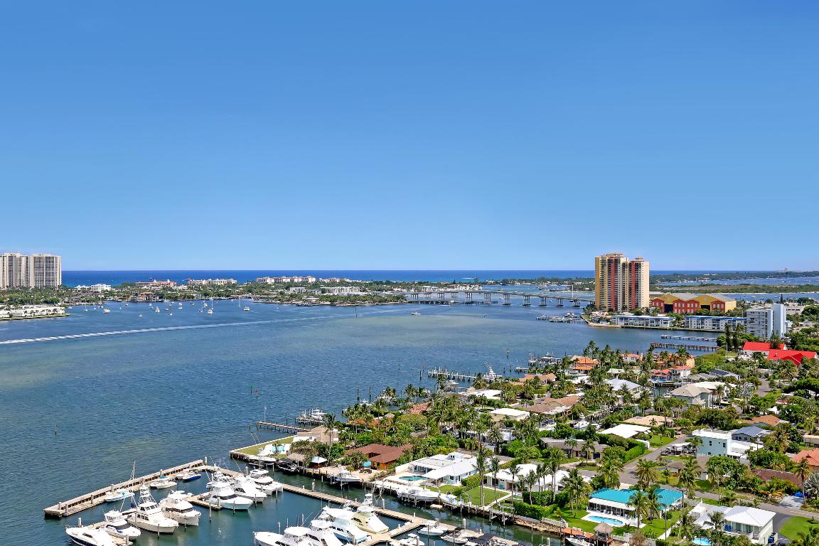 NAUTILUS 220 CONDOMINIUM - Residential