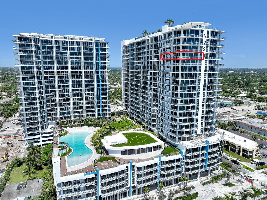 NAUTILUS 220 CONDOMINIUM - Residential