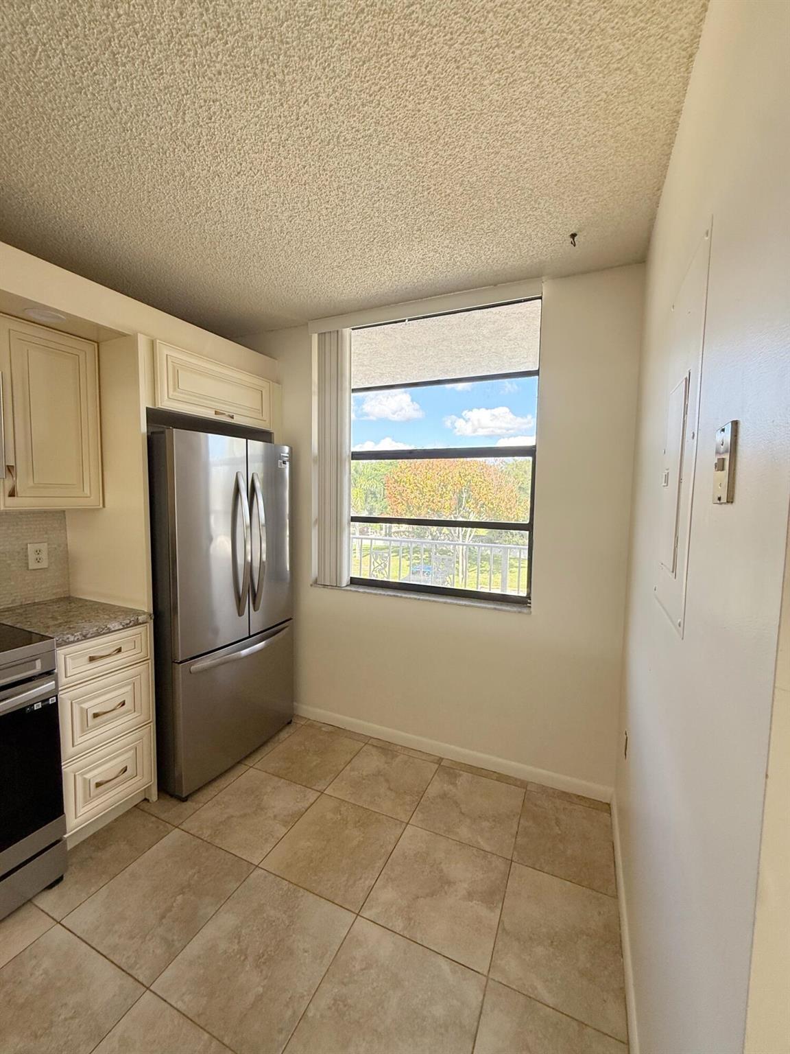 3826 Whitehall Drive 305