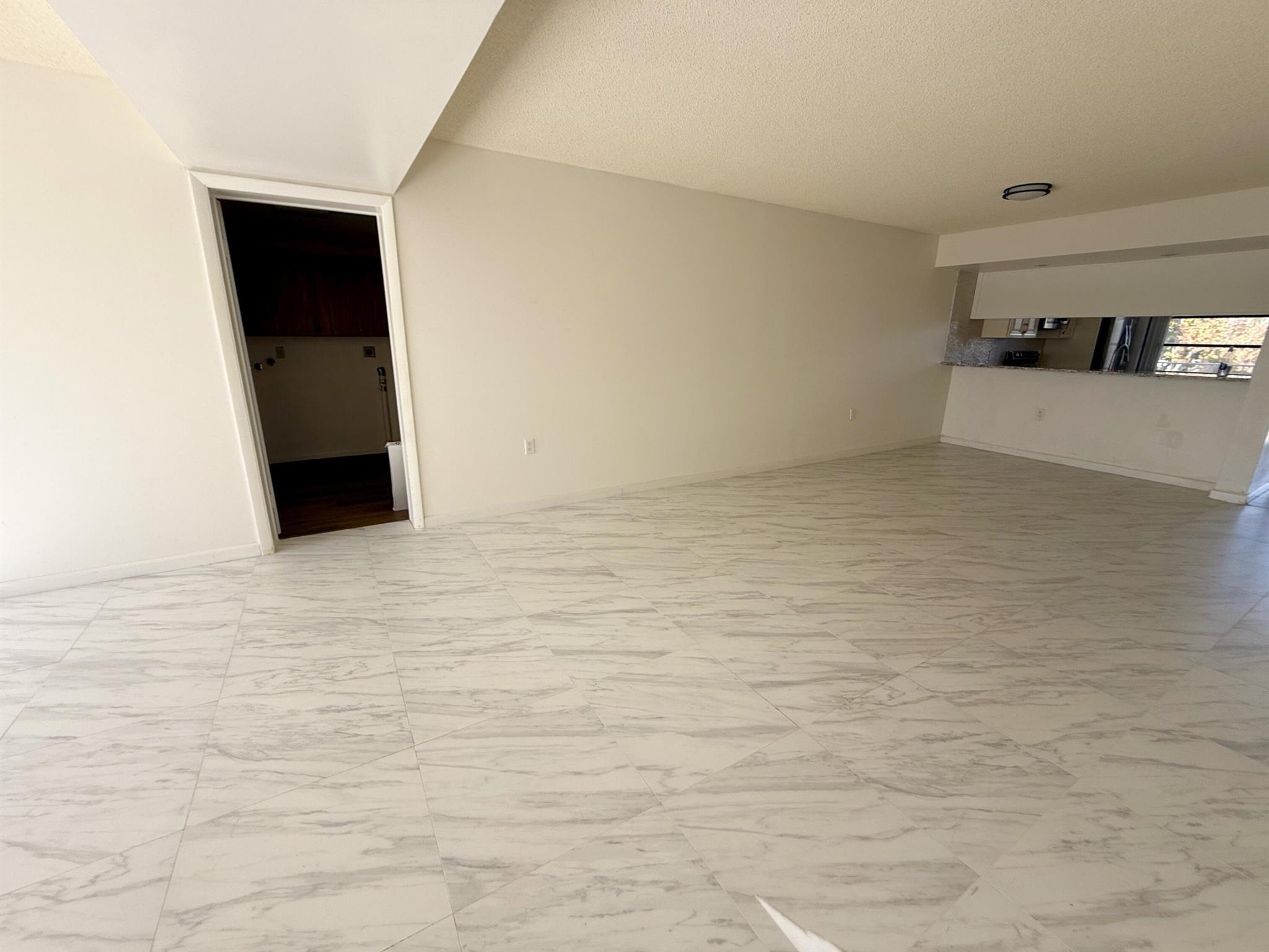 3826 Whitehall Drive 305