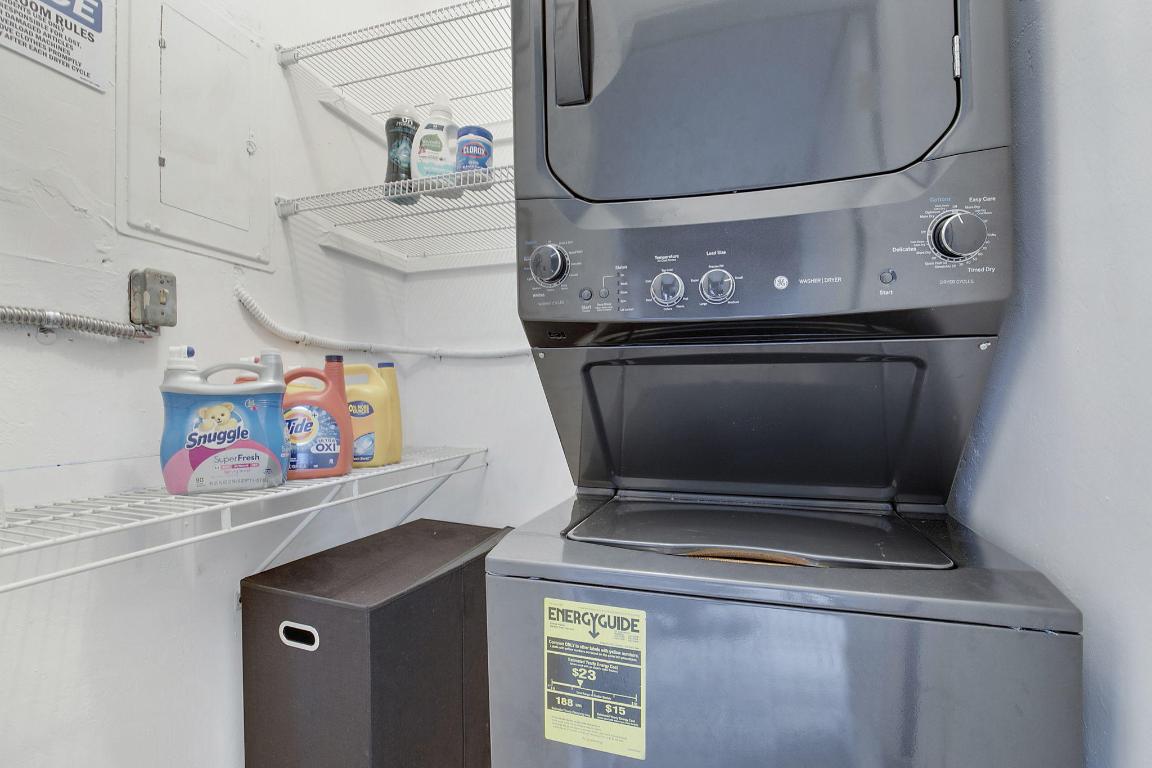 LAUDER-GATE - Residential Lease