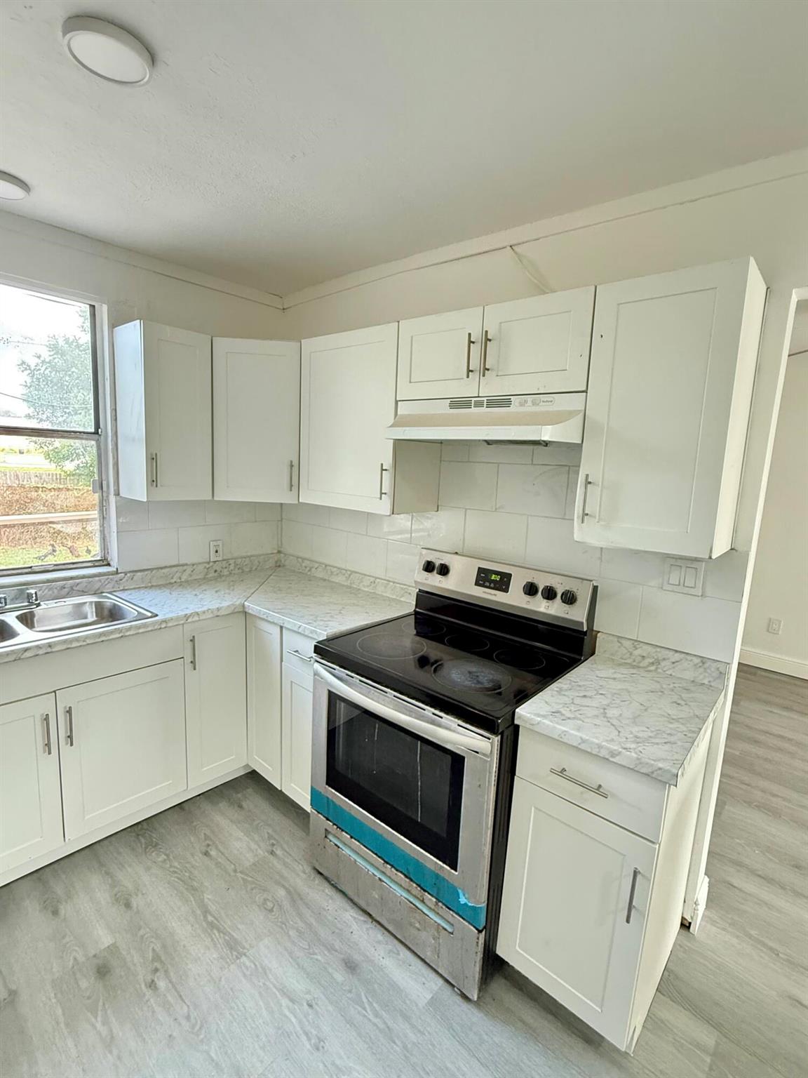 HOLLOWAY ADDN TO BELLE GL - Residential