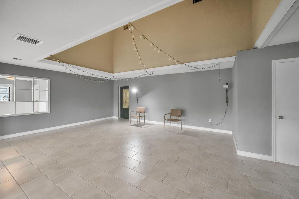 Photo of 182 NW Broadview Street, Port Saint Lucie, FL 34983 (MLS # R11008973)