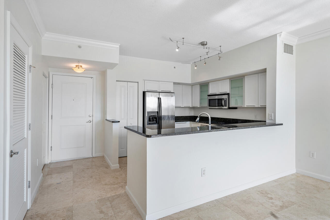 Astor - Residential Lease