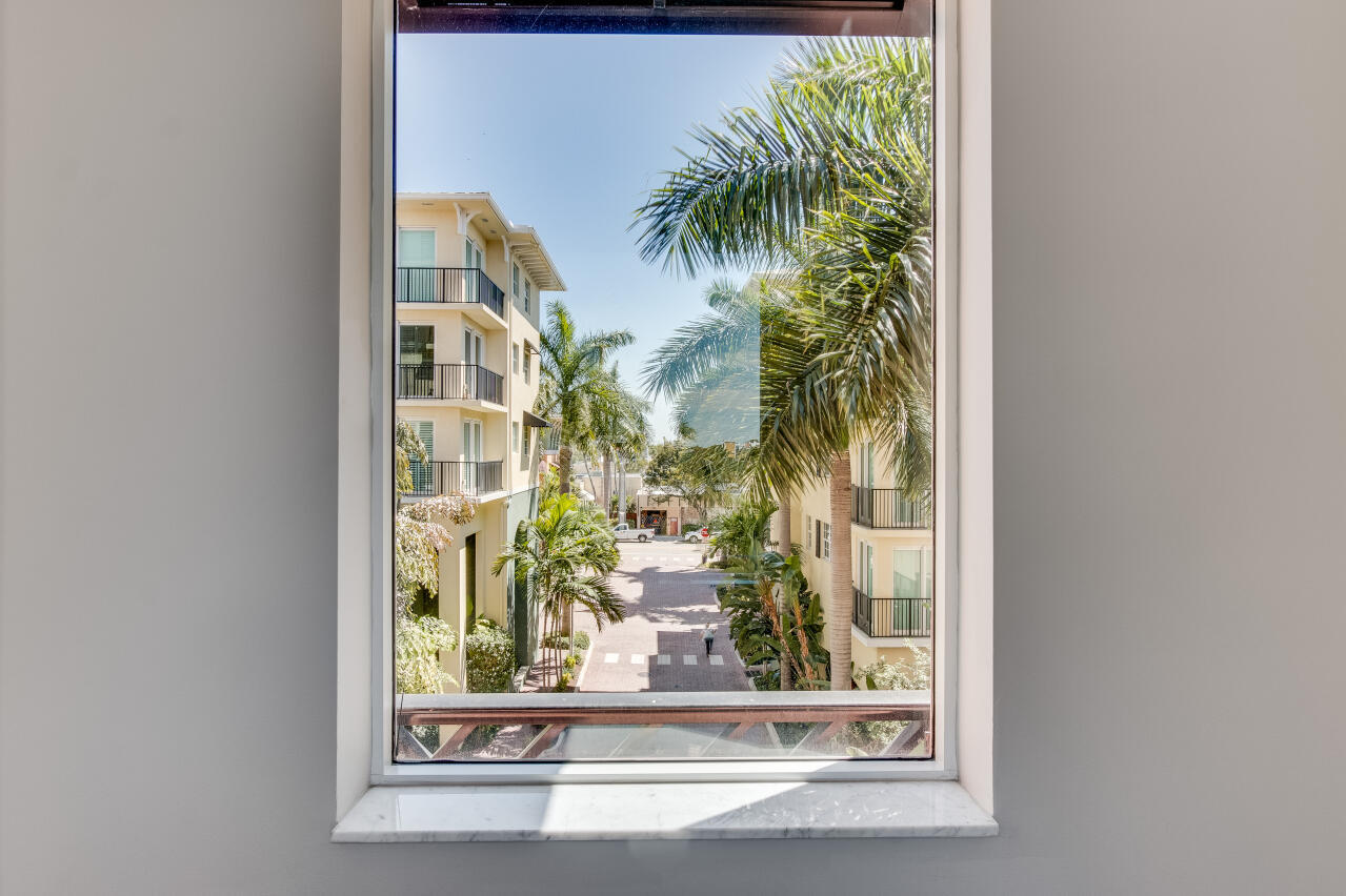 Astor - Residential Lease