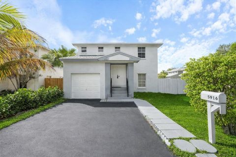 Property photo of 5916 Woodland Point Place, Tamarac, FL 33319