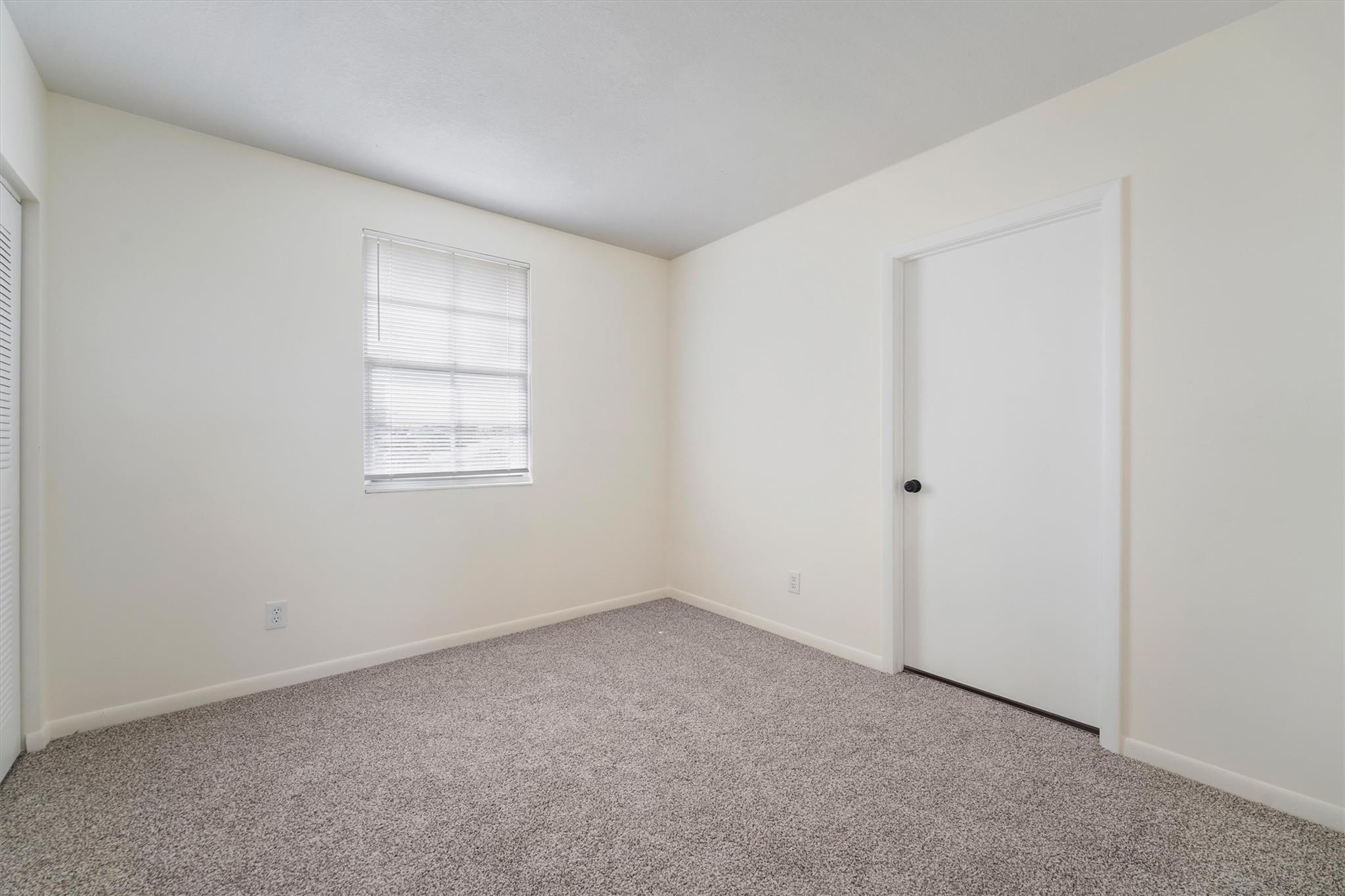 VILLAS AT WOODLAND GREENS - Residential