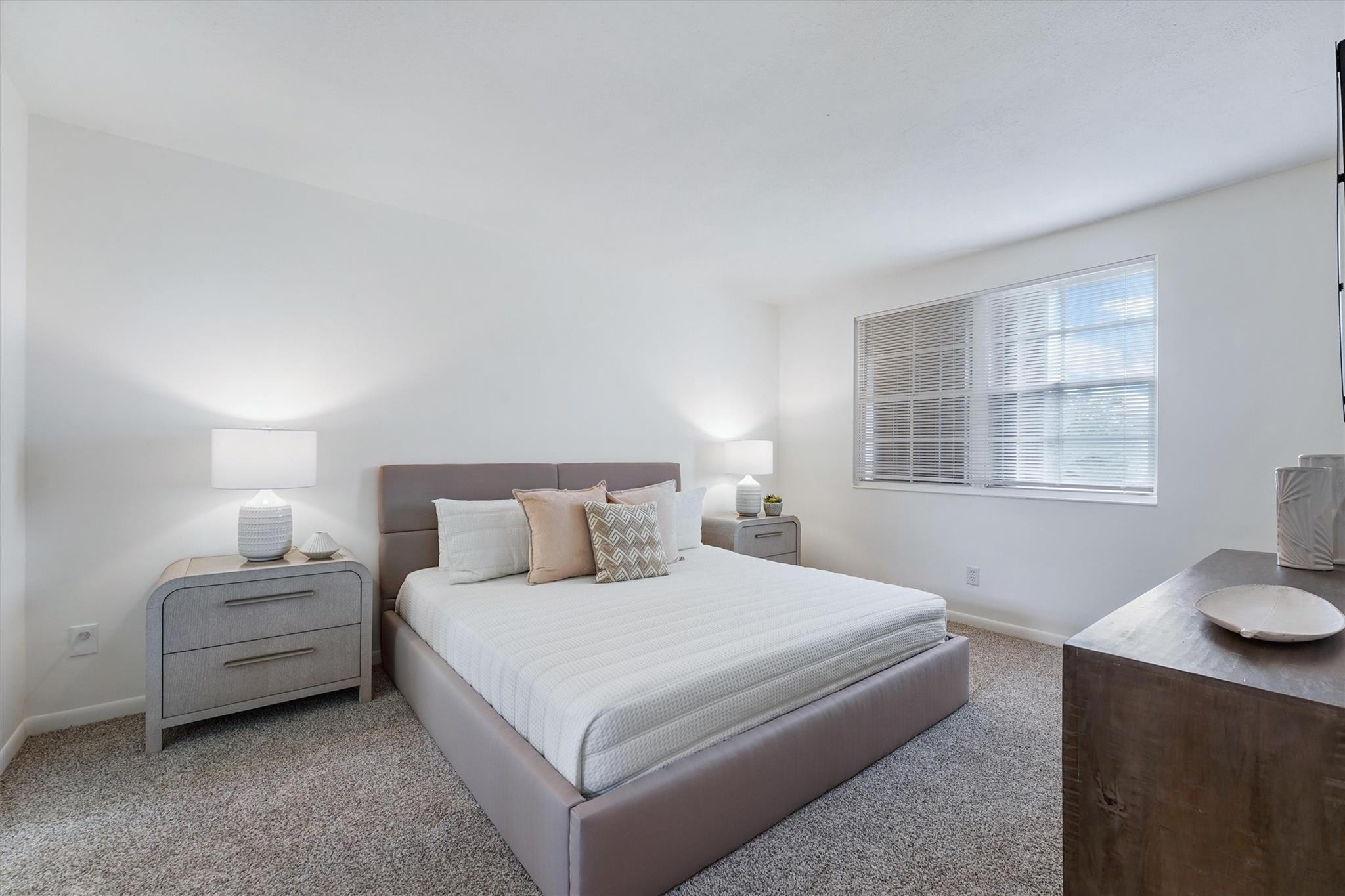 VILLAS AT WOODLAND GREENS - Residential