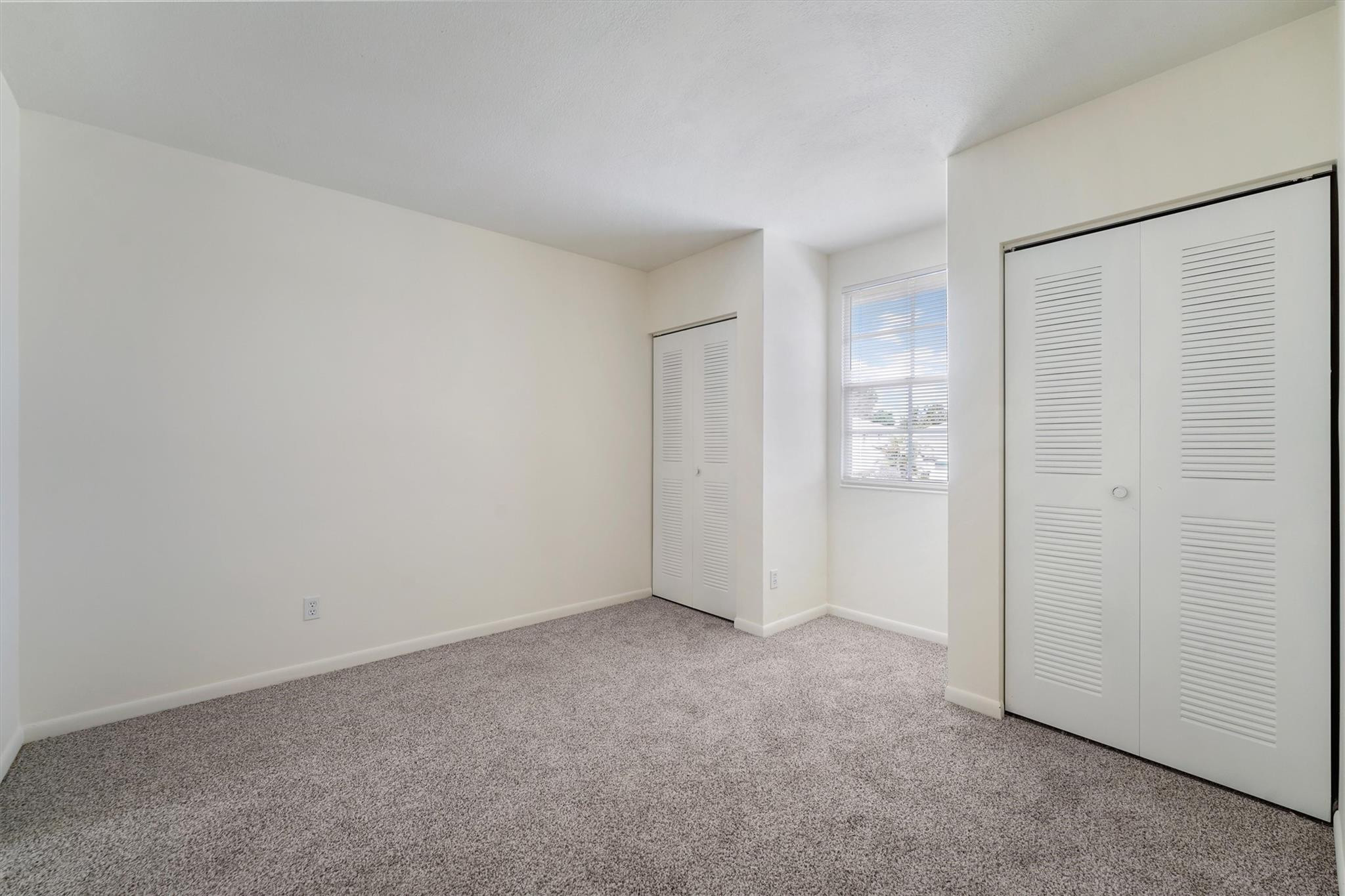 VILLAS AT WOODLAND GREENS - Residential