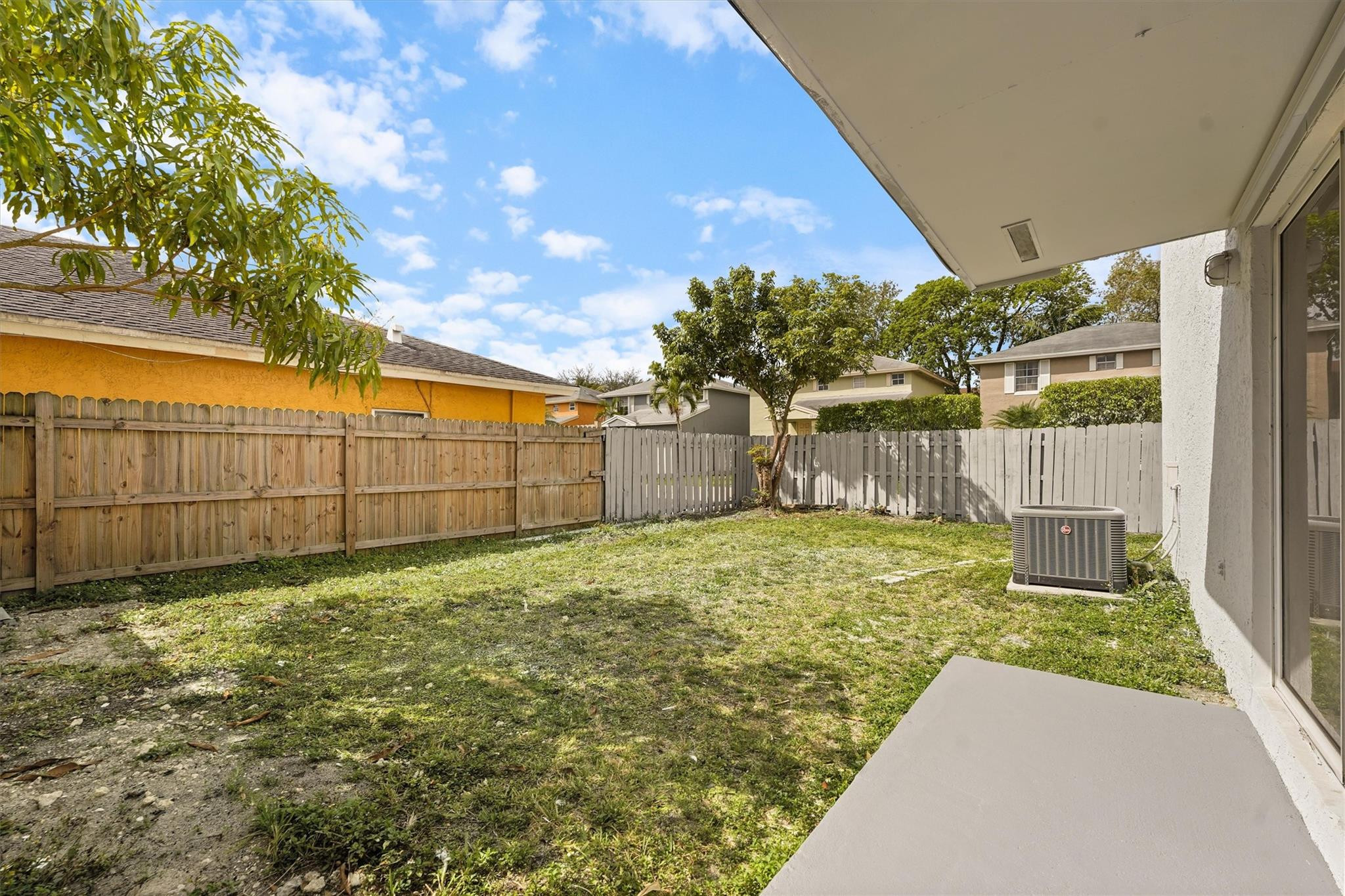 VILLAS AT WOODLAND GREENS - Residential