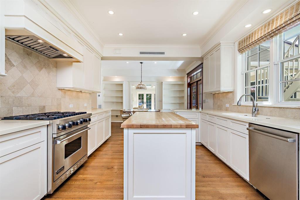 LAKEWOOD - Residential