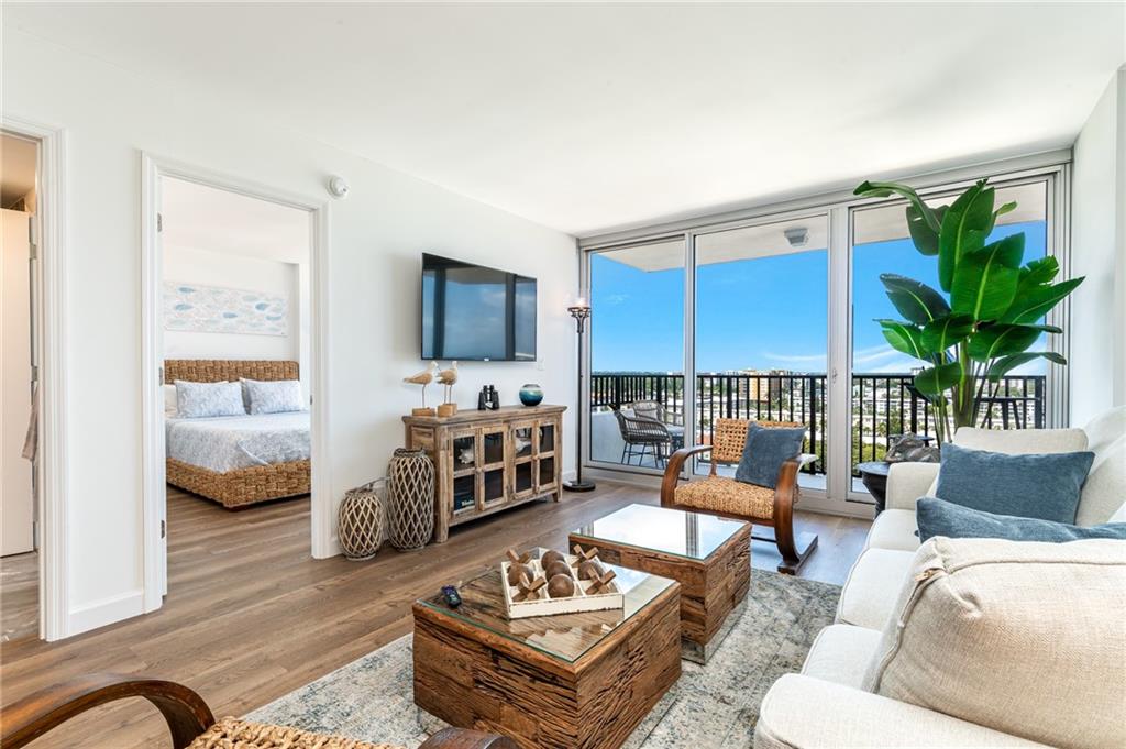 Silver Thatch - Residential