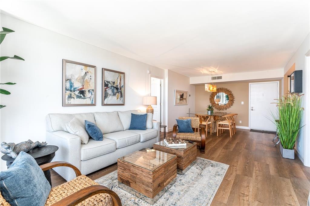Silver Thatch - Residential