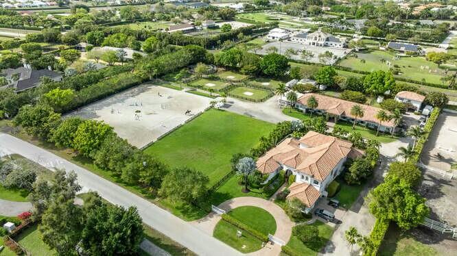 14471 EQUESTRIAN Way, Wellington, FL, 33414/$385,000 1 14471 EQUESTRIAN Way