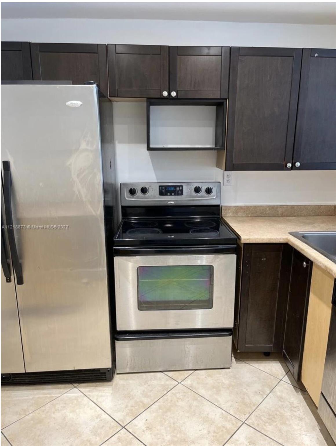 484 NW 165th St Road Street A211
