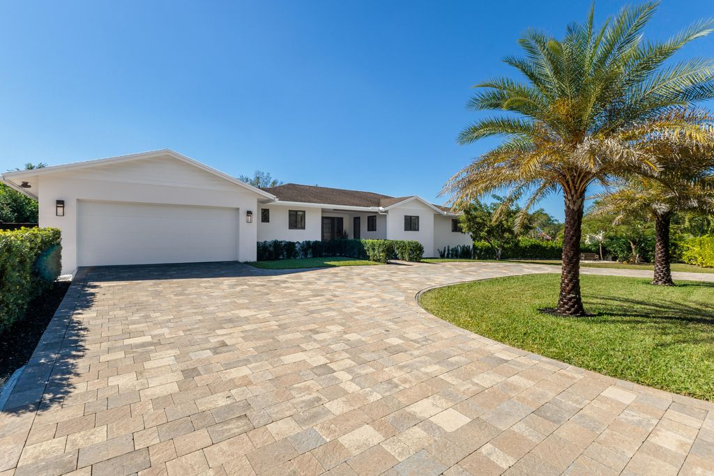 Photo of 501 NW High St, Boca Raton, FL 33432 (MLS # R11160693)