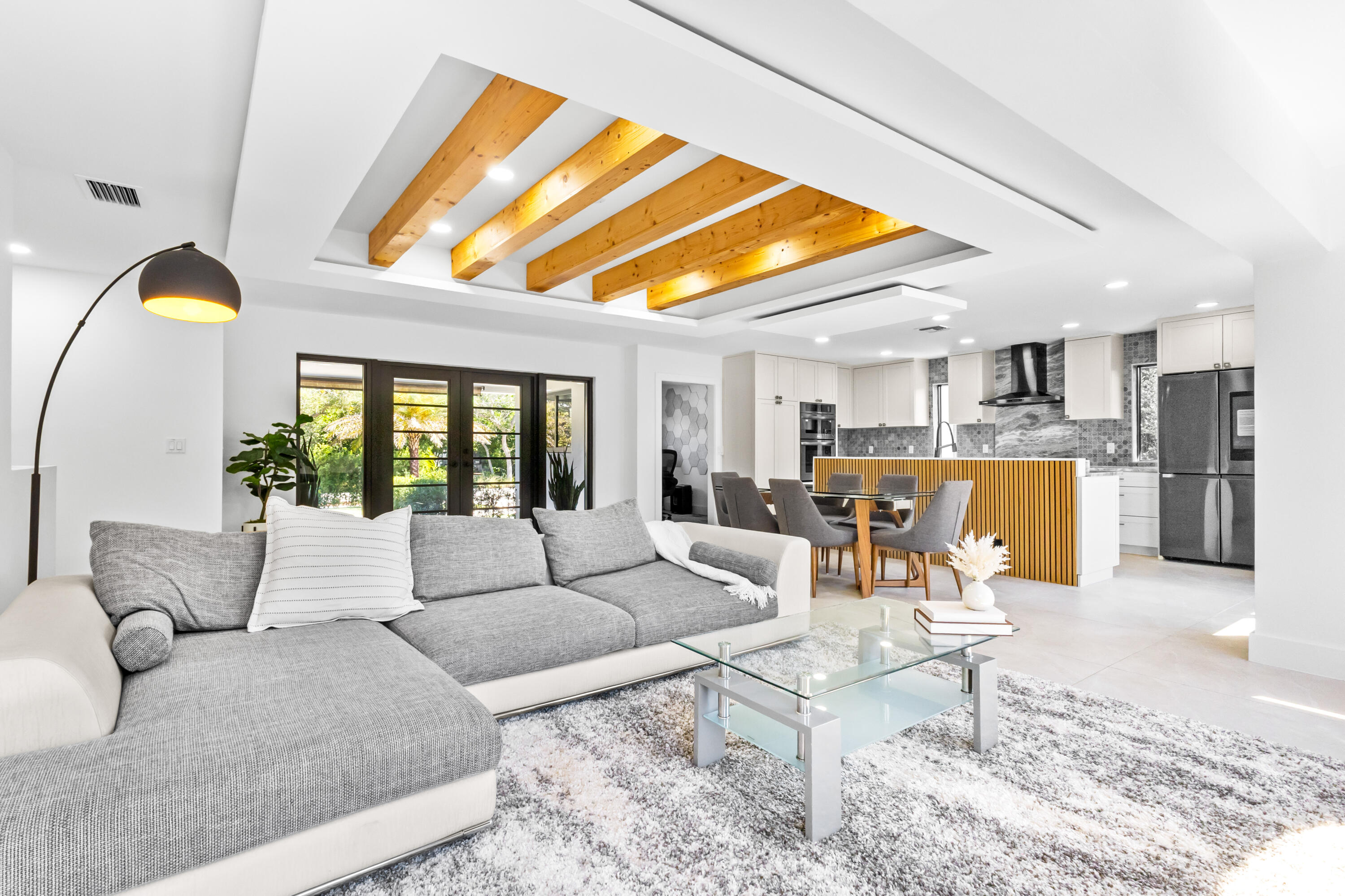 501 NW High St Street