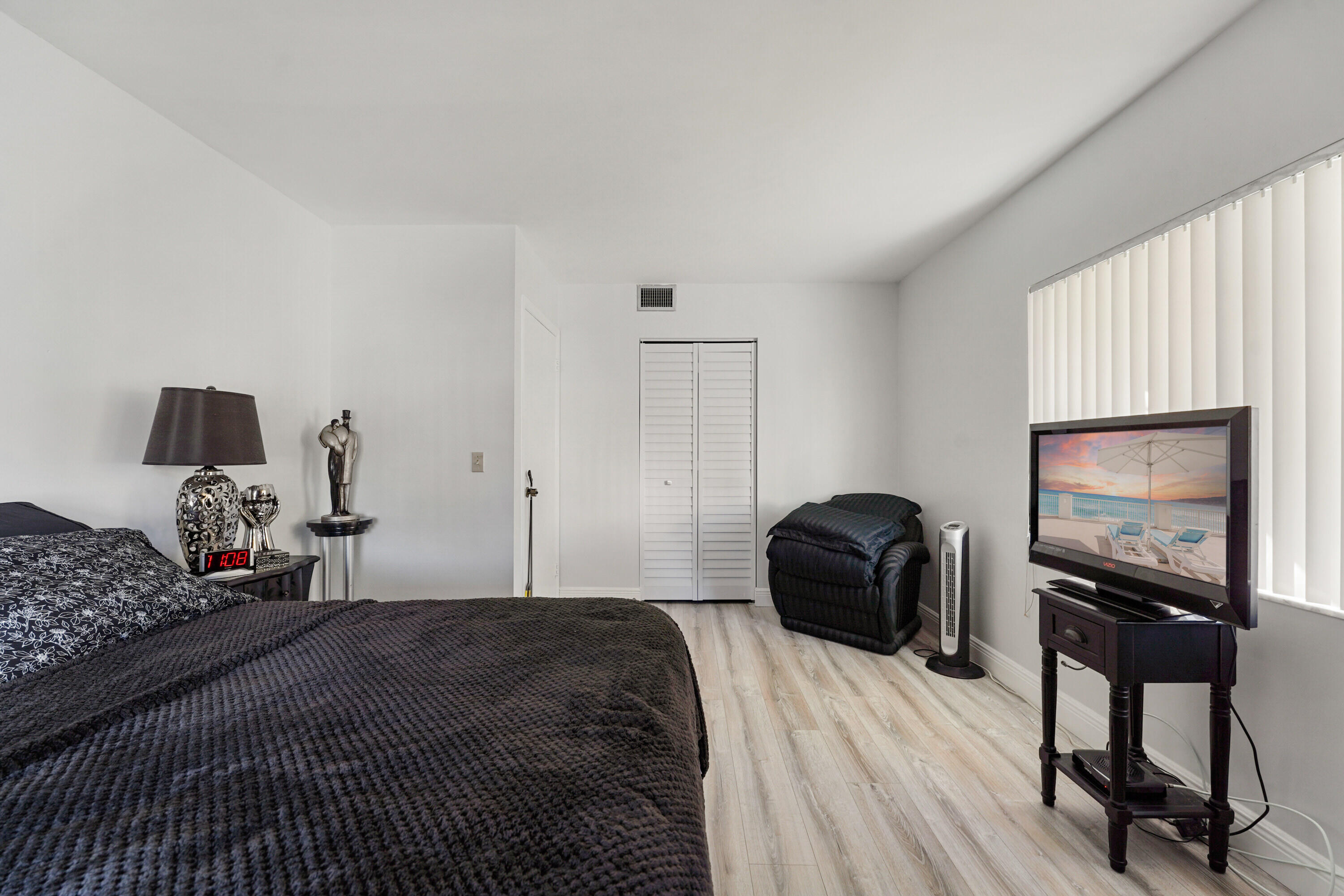 LA PINATA CONDO - Residential Lease