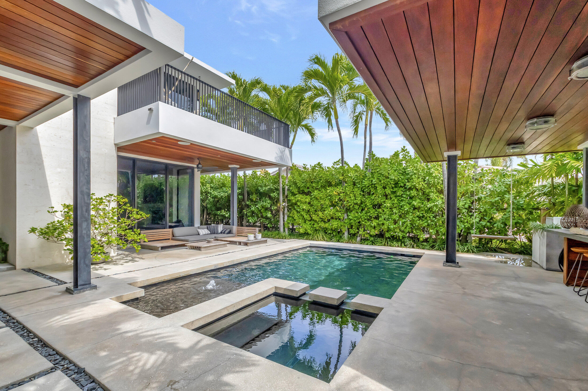 HILLSBORO SHORES SEC - Residential