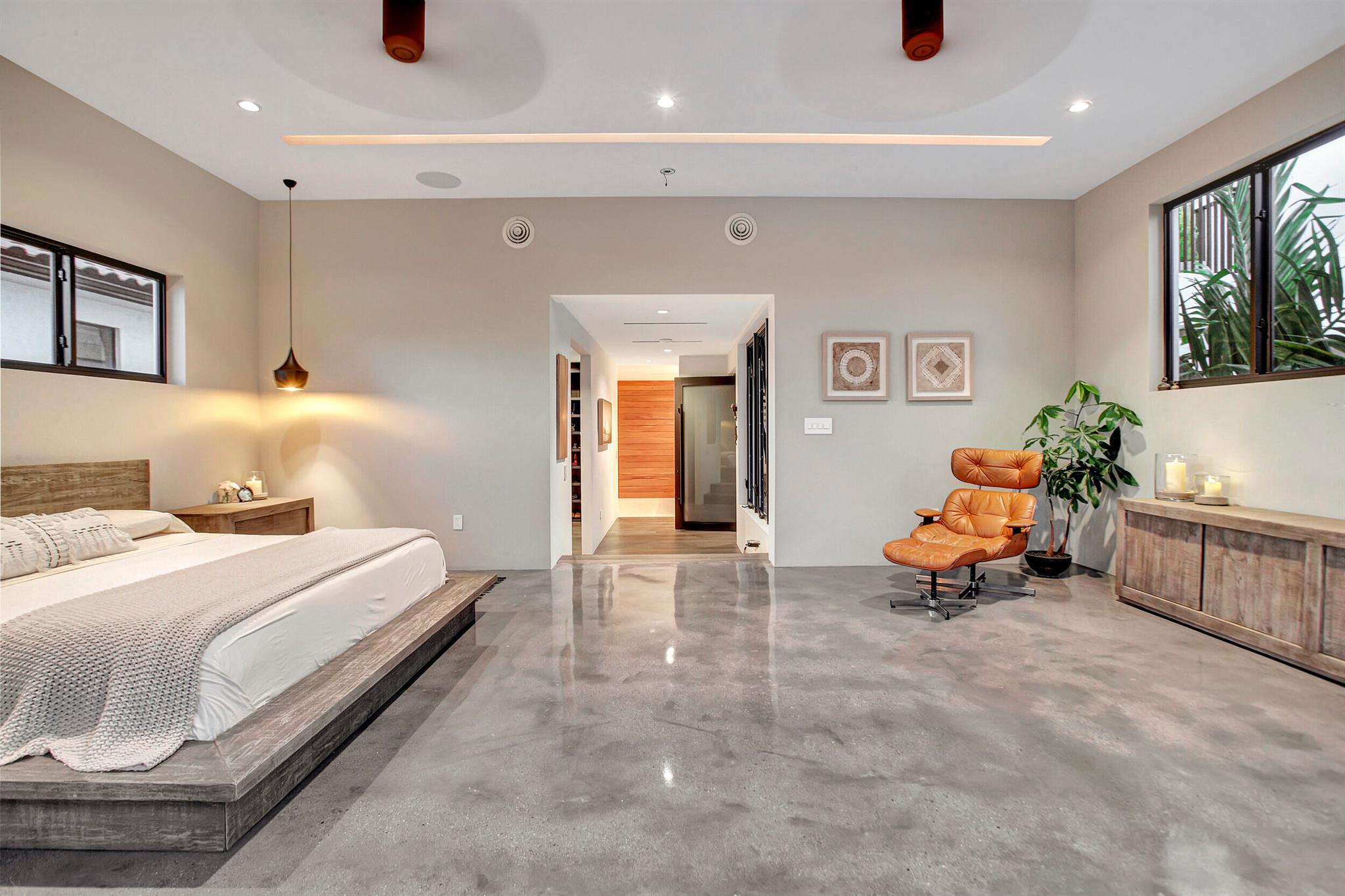HILLSBORO SHORES SEC - Residential
