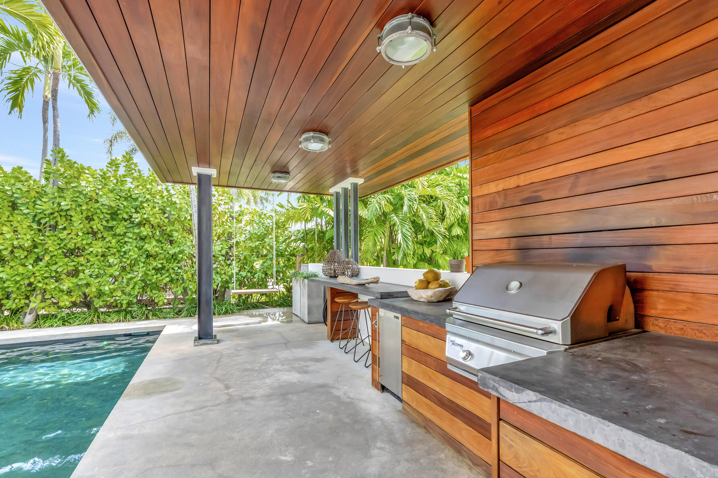 HILLSBORO SHORES SEC - Residential