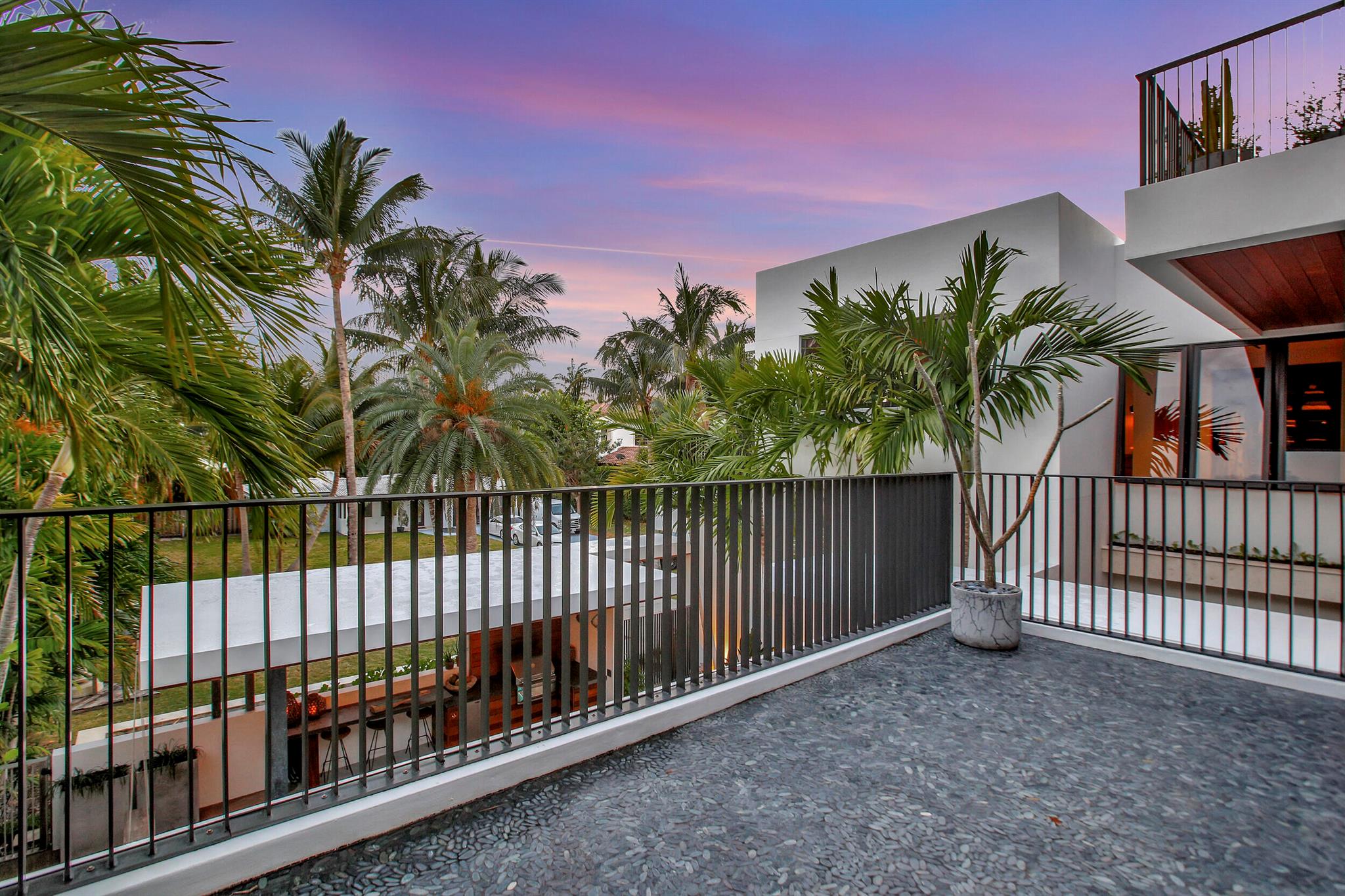 HILLSBORO SHORES SEC - Residential