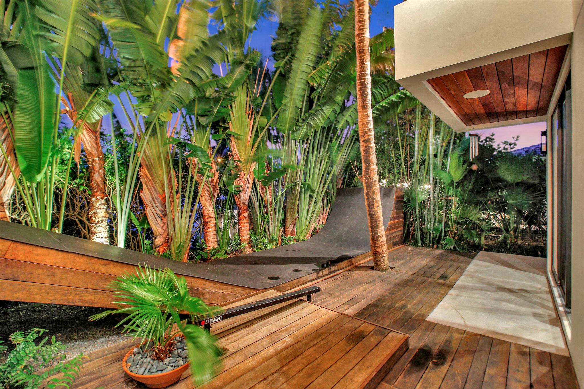 HILLSBORO SHORES SEC - Residential