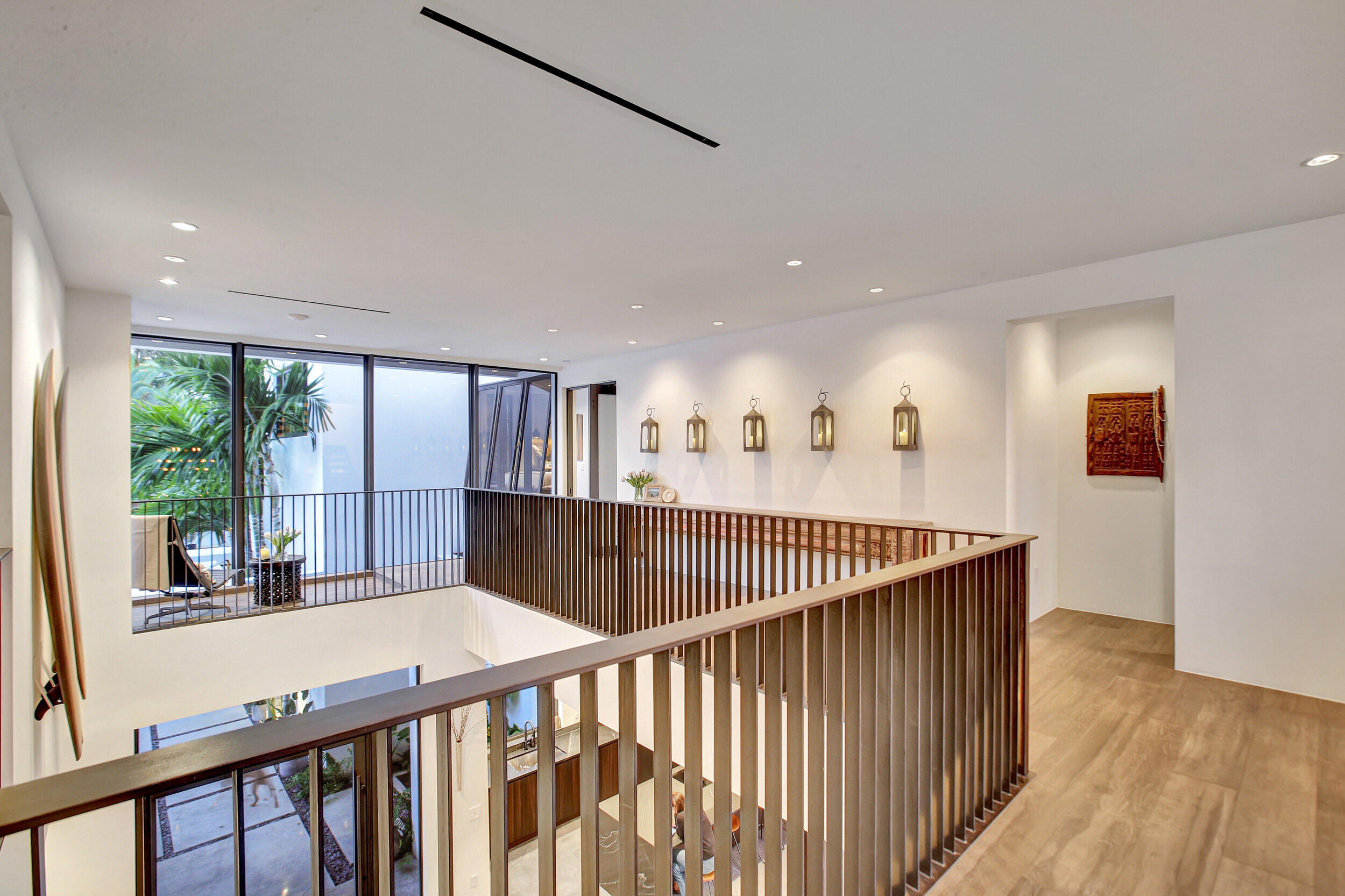 HILLSBORO SHORES SEC - Residential