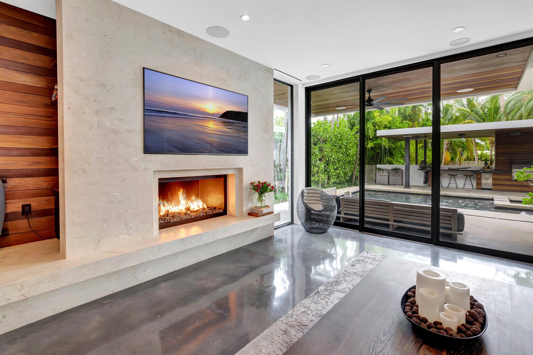 HILLSBORO SHORES SEC - Residential