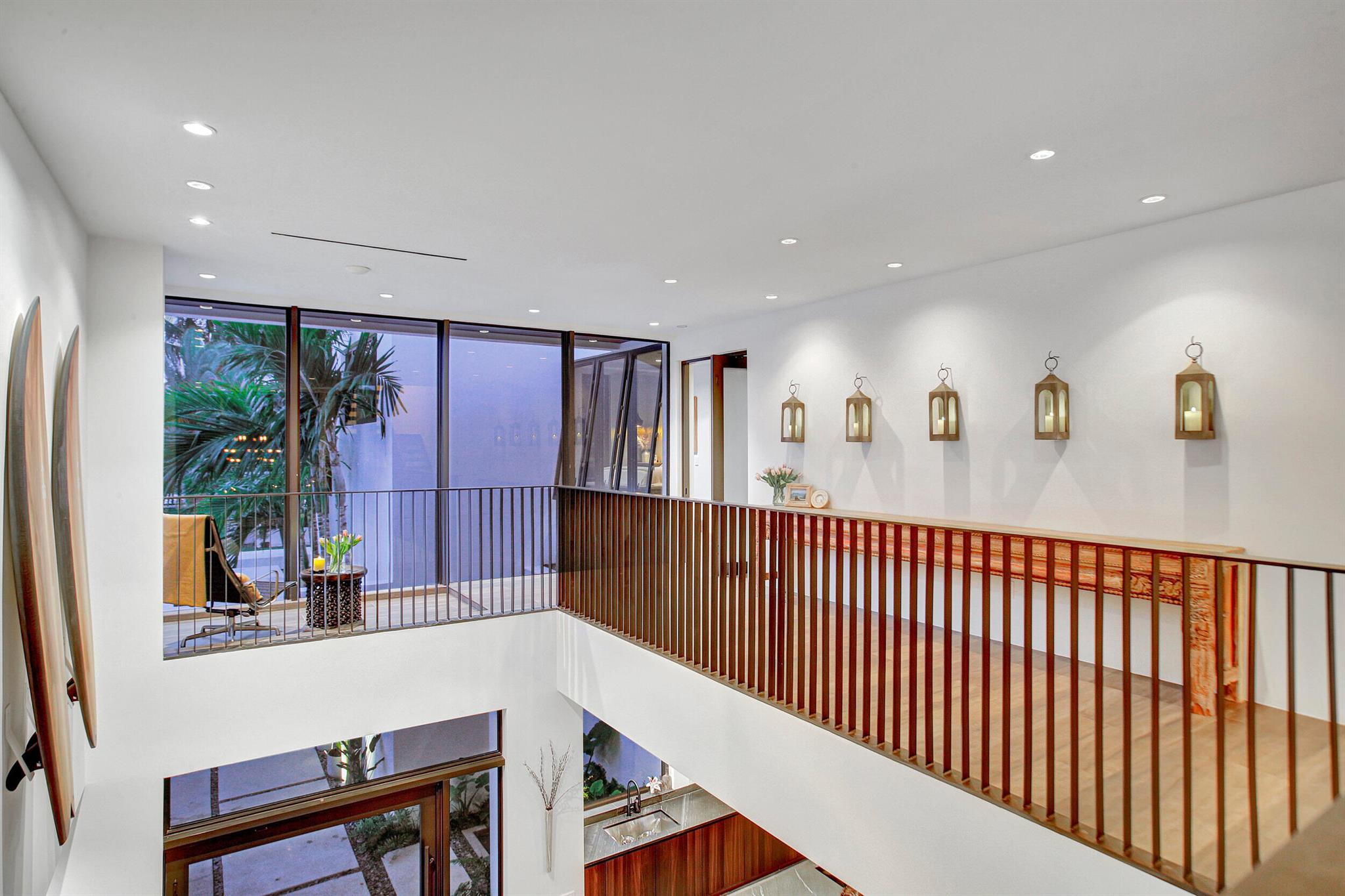 HILLSBORO SHORES SEC - Residential