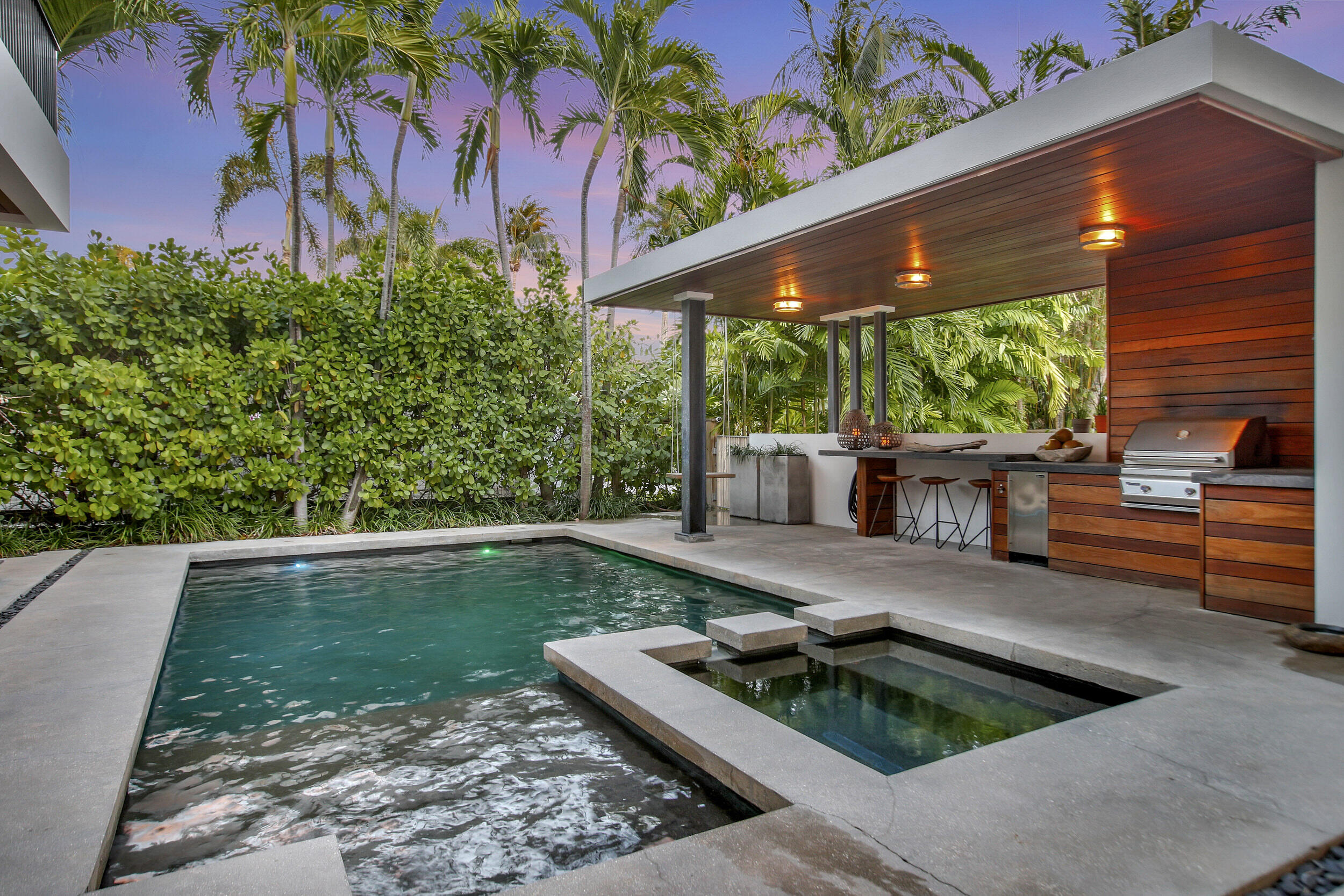 HILLSBORO SHORES SEC - Residential