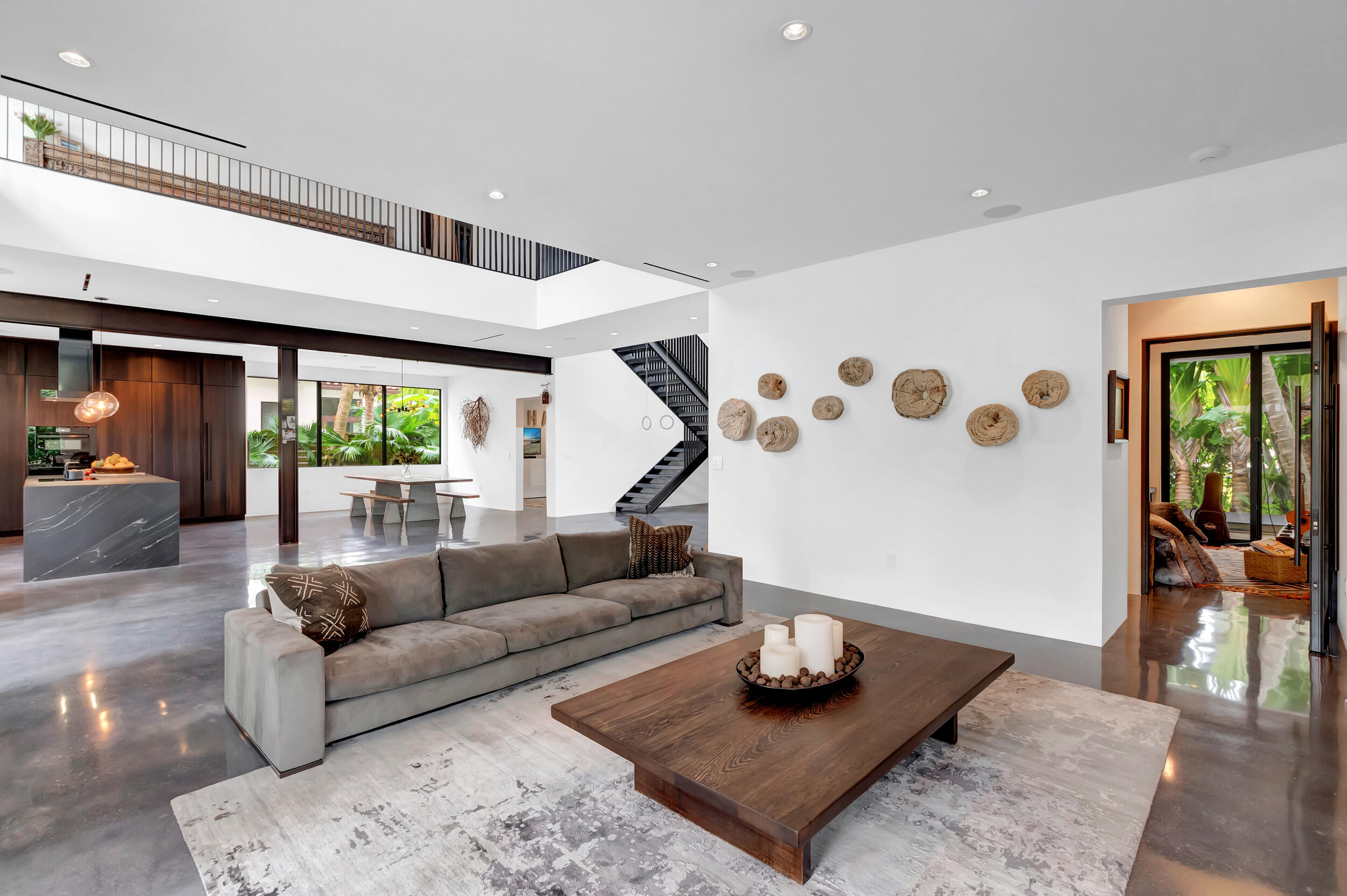 HILLSBORO SHORES SEC - Residential