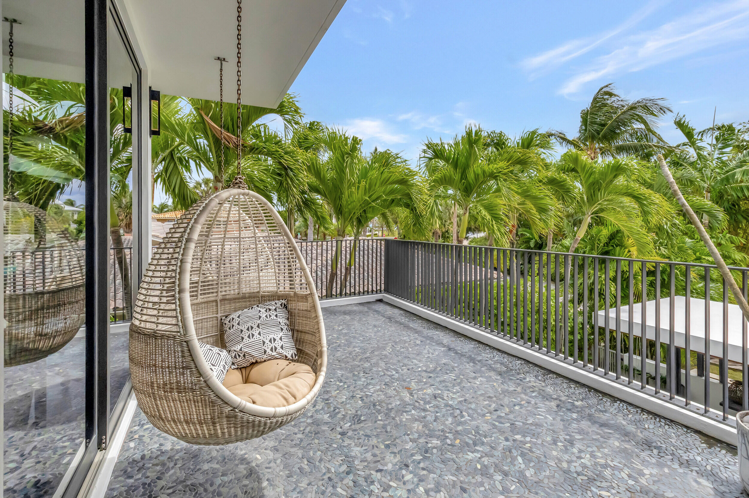 HILLSBORO SHORES SEC - Residential