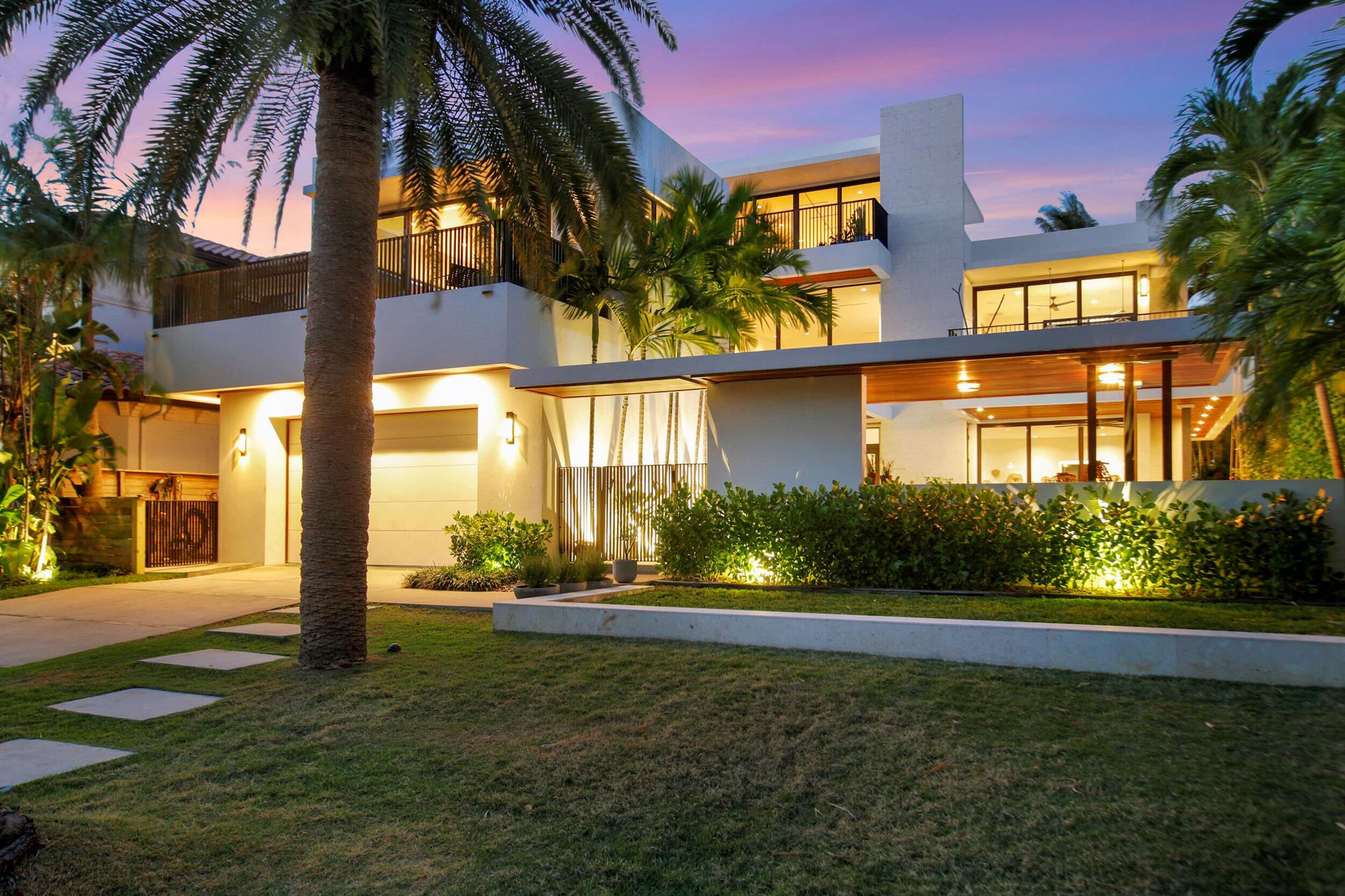 HILLSBORO SHORES SEC - Residential